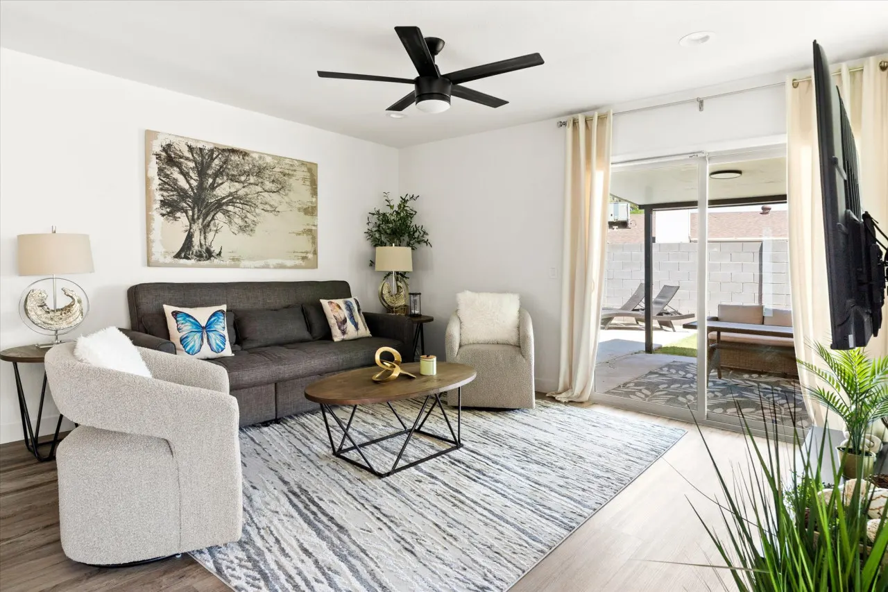 Private Pool Getaway | Free Parking | Near Downtown — photo 4