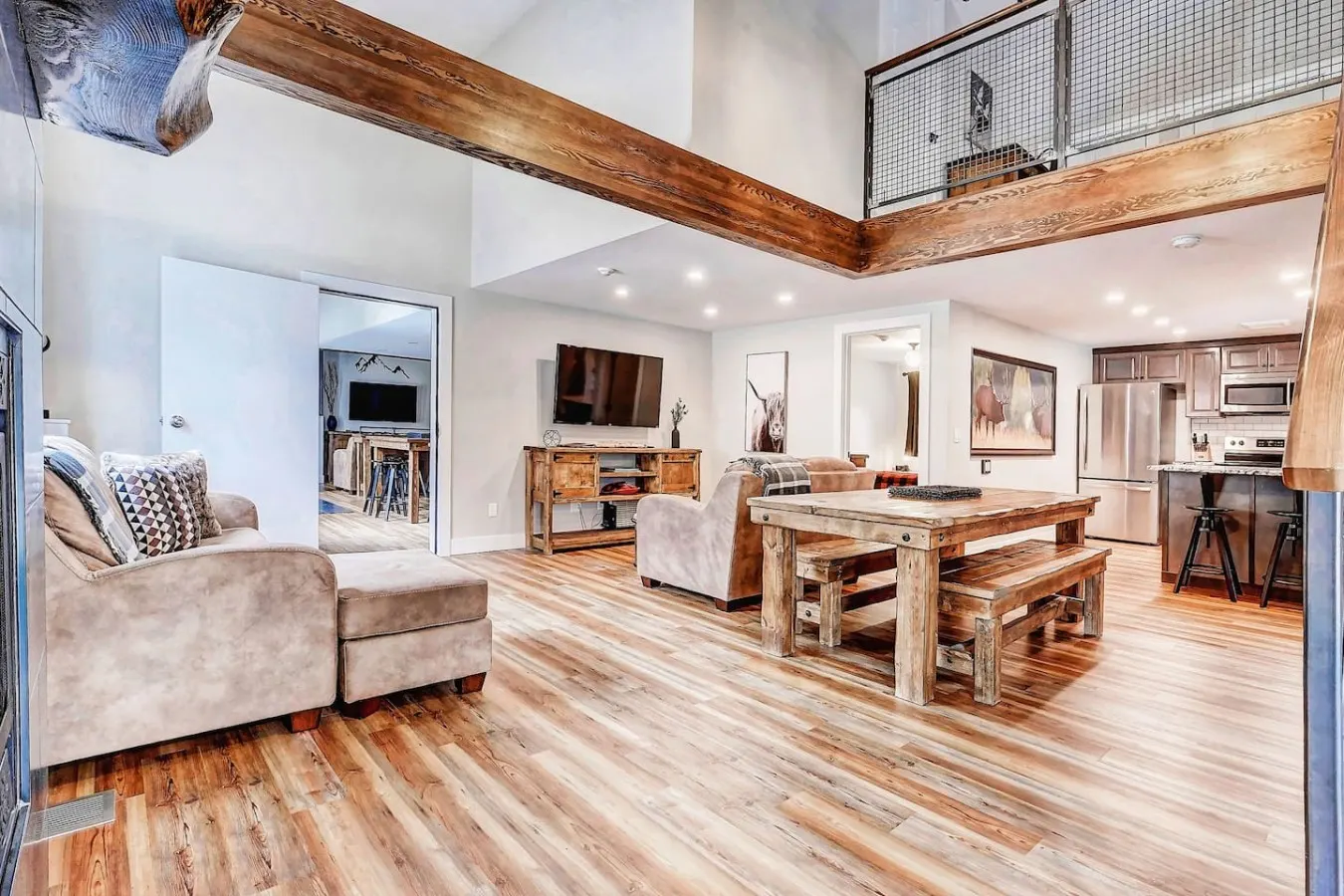 Mountain View Townhome with Pool & Banff Passes 9