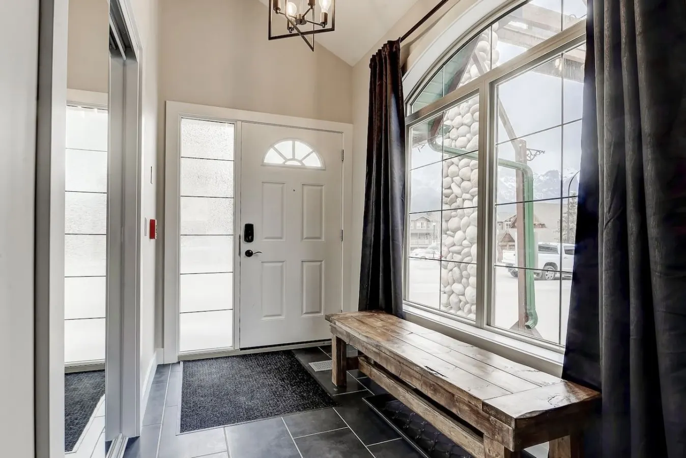 Mountain View Townhome with Pool & Banff Passes 19