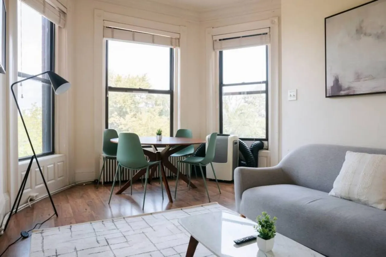 Cozy Fenway 1BR Walk to MIT 2