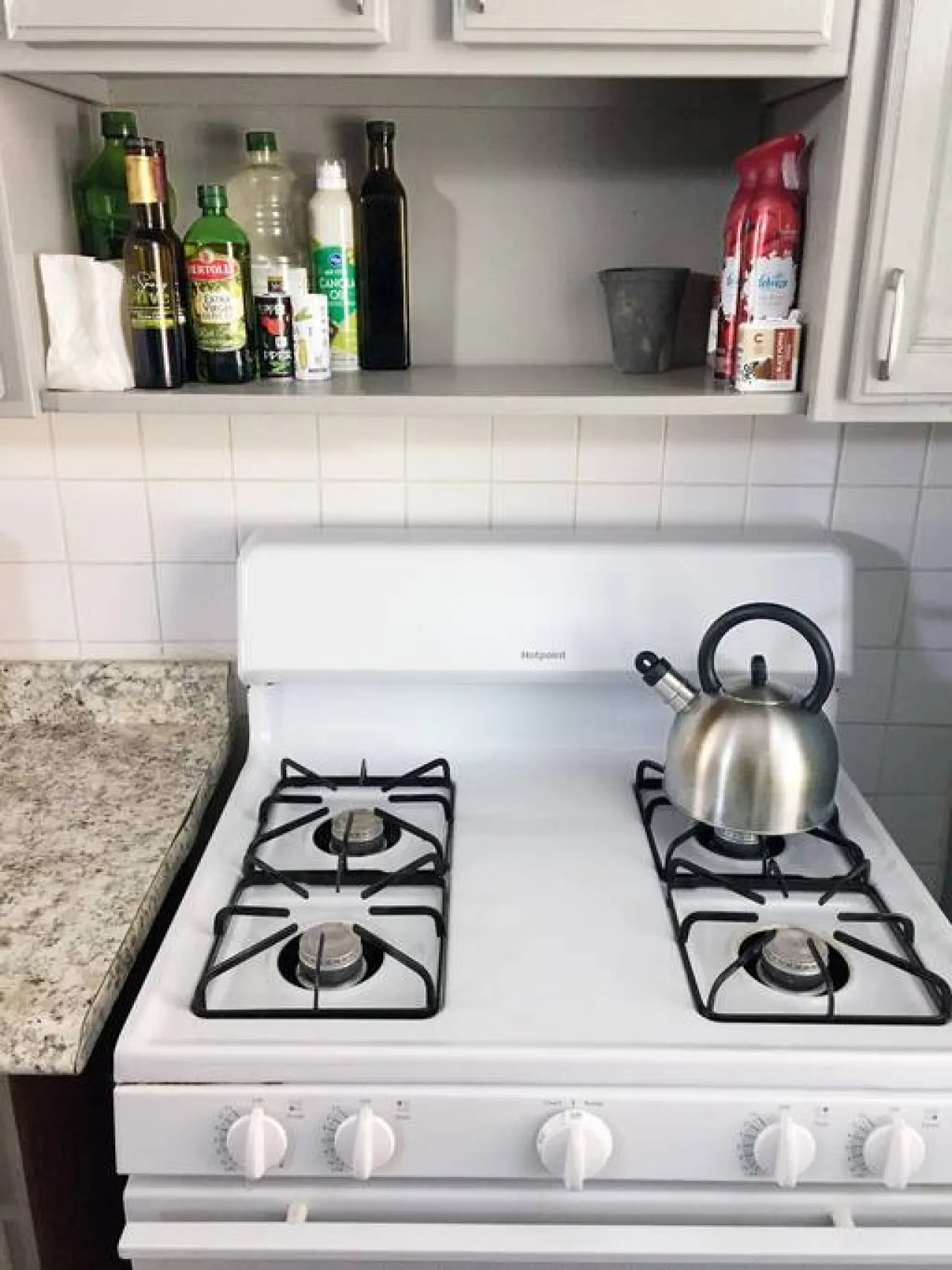 Cozy Apt in Walkable Area Downtown w/ Parking 9