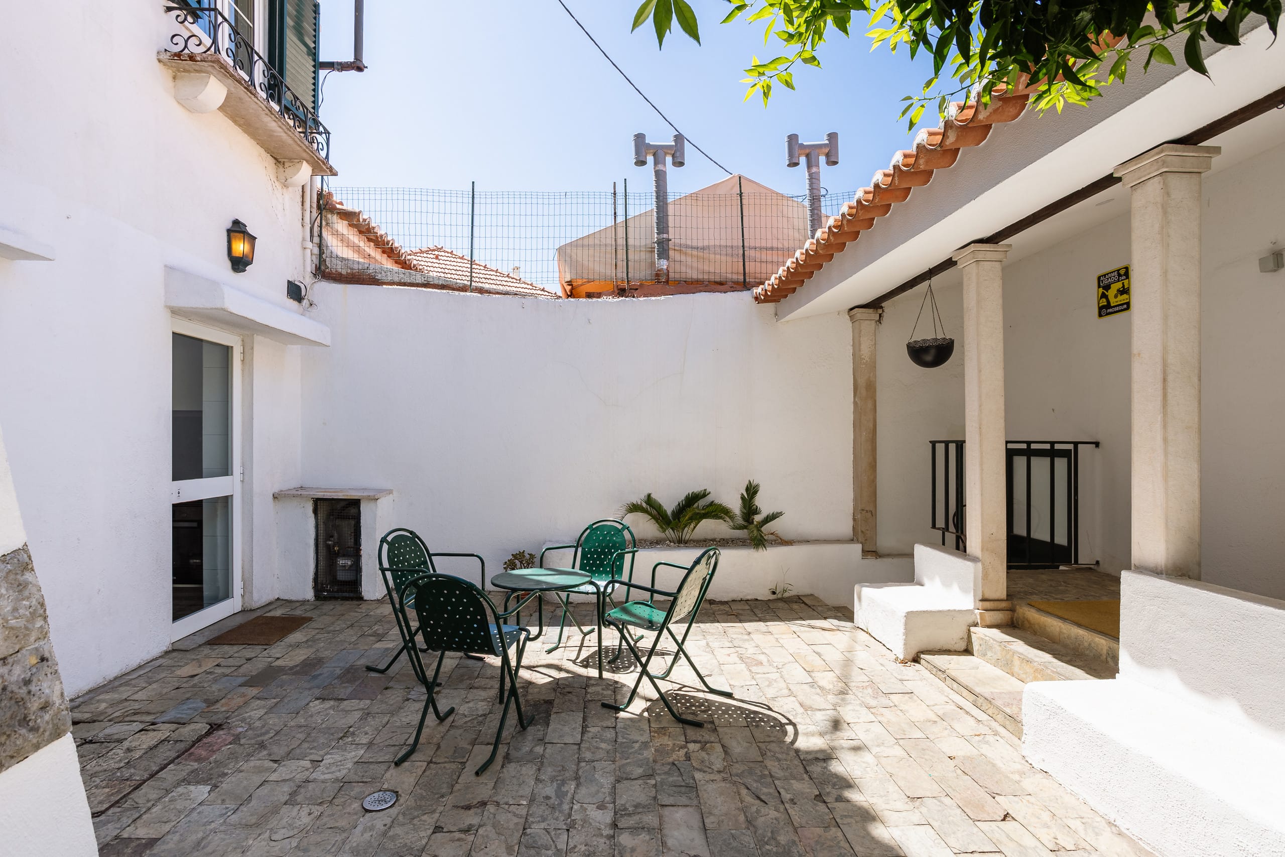 Villa Arco Belém w/ Private Garden and Barbecue 36