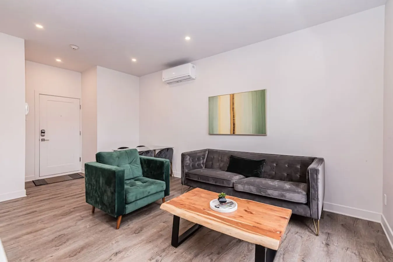 Mile End - 2 Bedroom Luxury in the Mile End - Unit 302 3