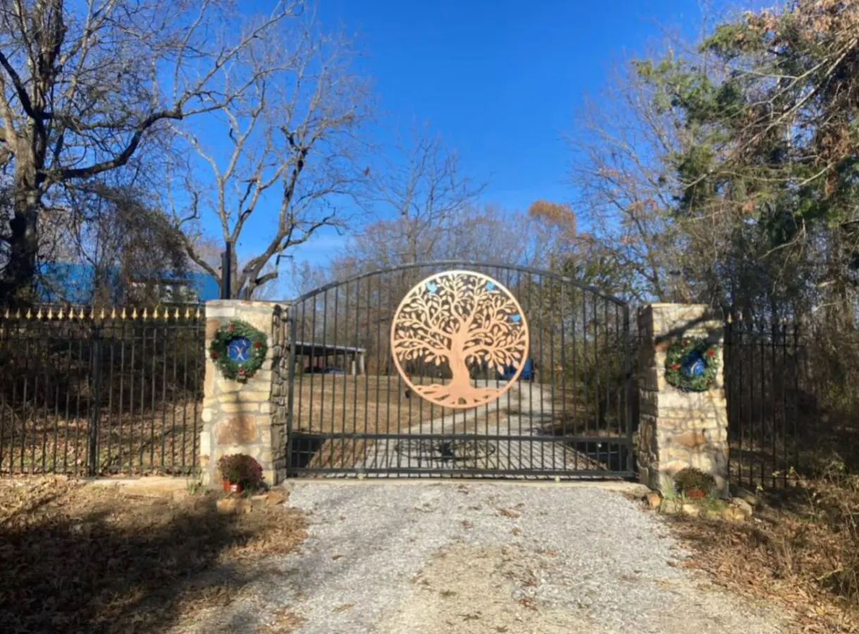 Bluebird Estate 8