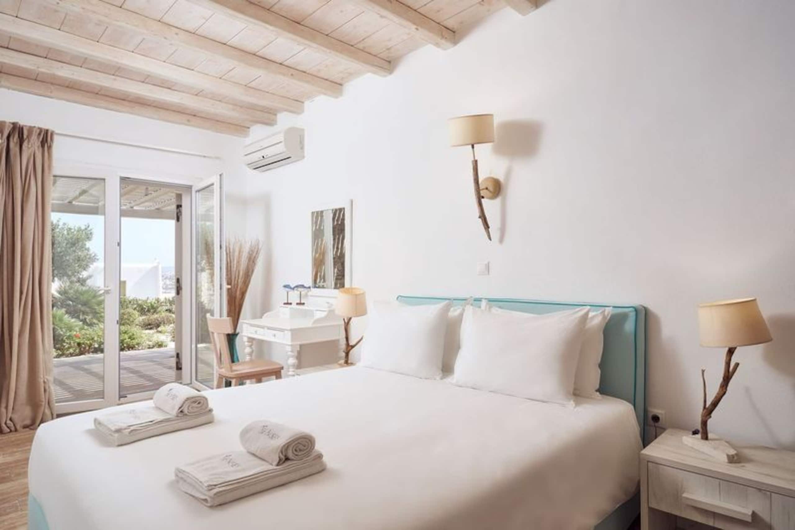 Villa Petrolefko by Ethos Hospitality 36
