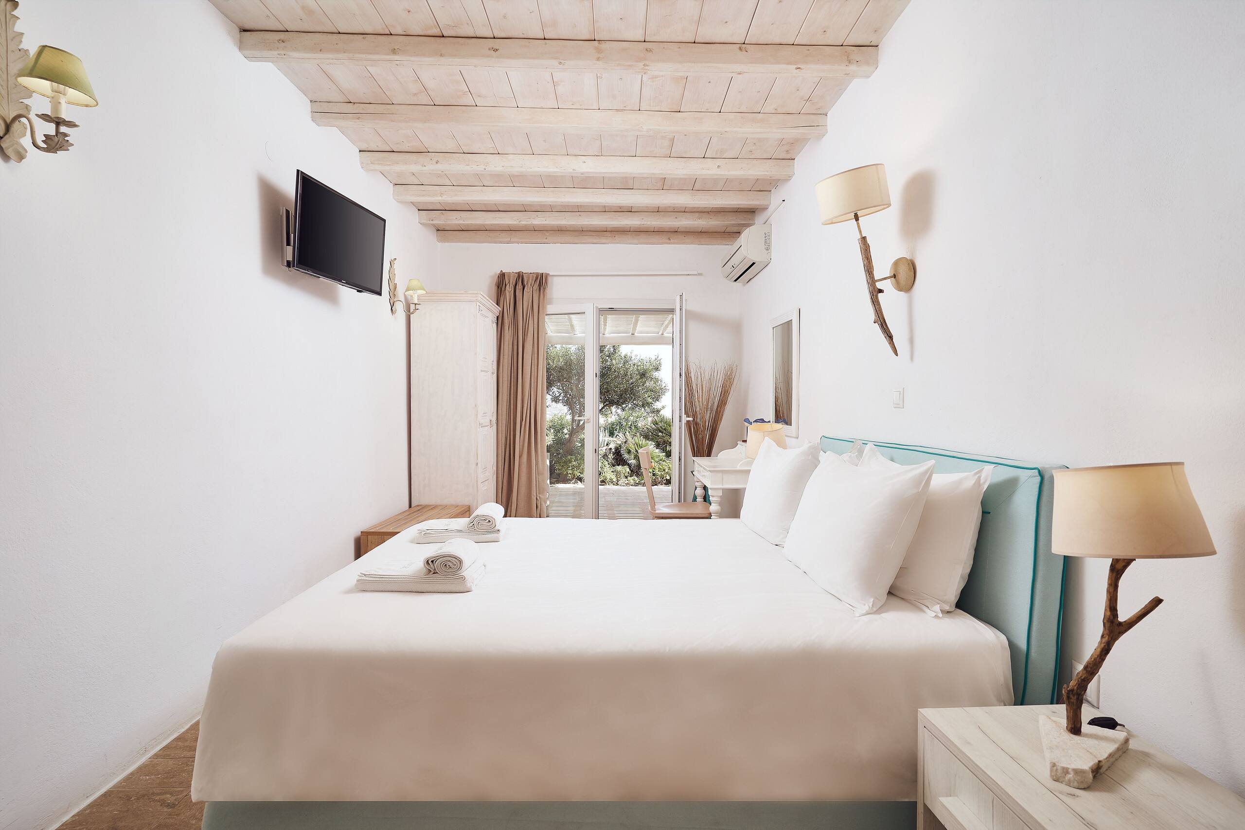 Villa Petrolefko by Ethos Hospitality 37
