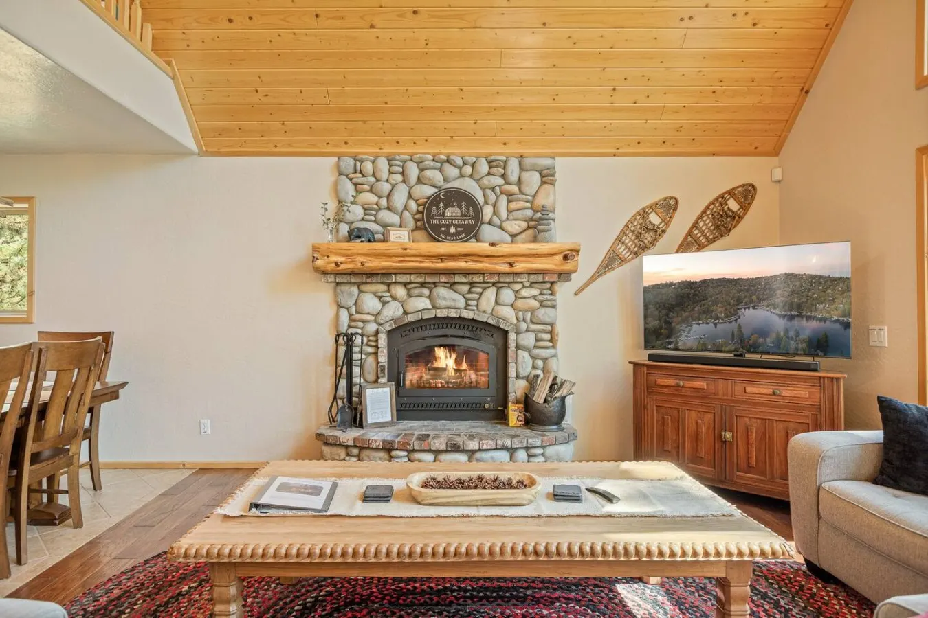 The Cozy Getaway Hot Tub, Mtn View, Firepit, Deck 20