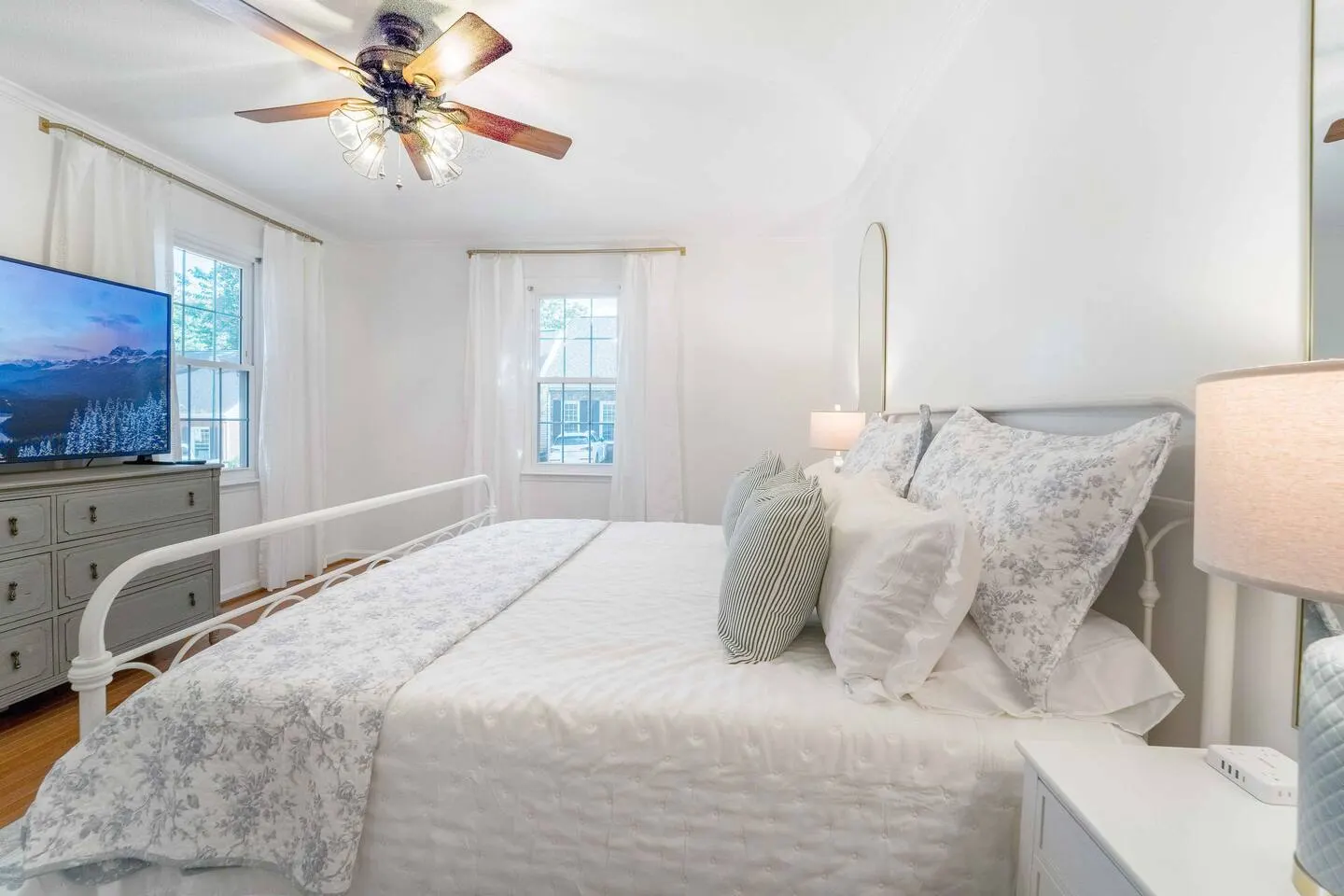 18 beds & 12 bathrooms - Cul-De-Sac Cluster 10