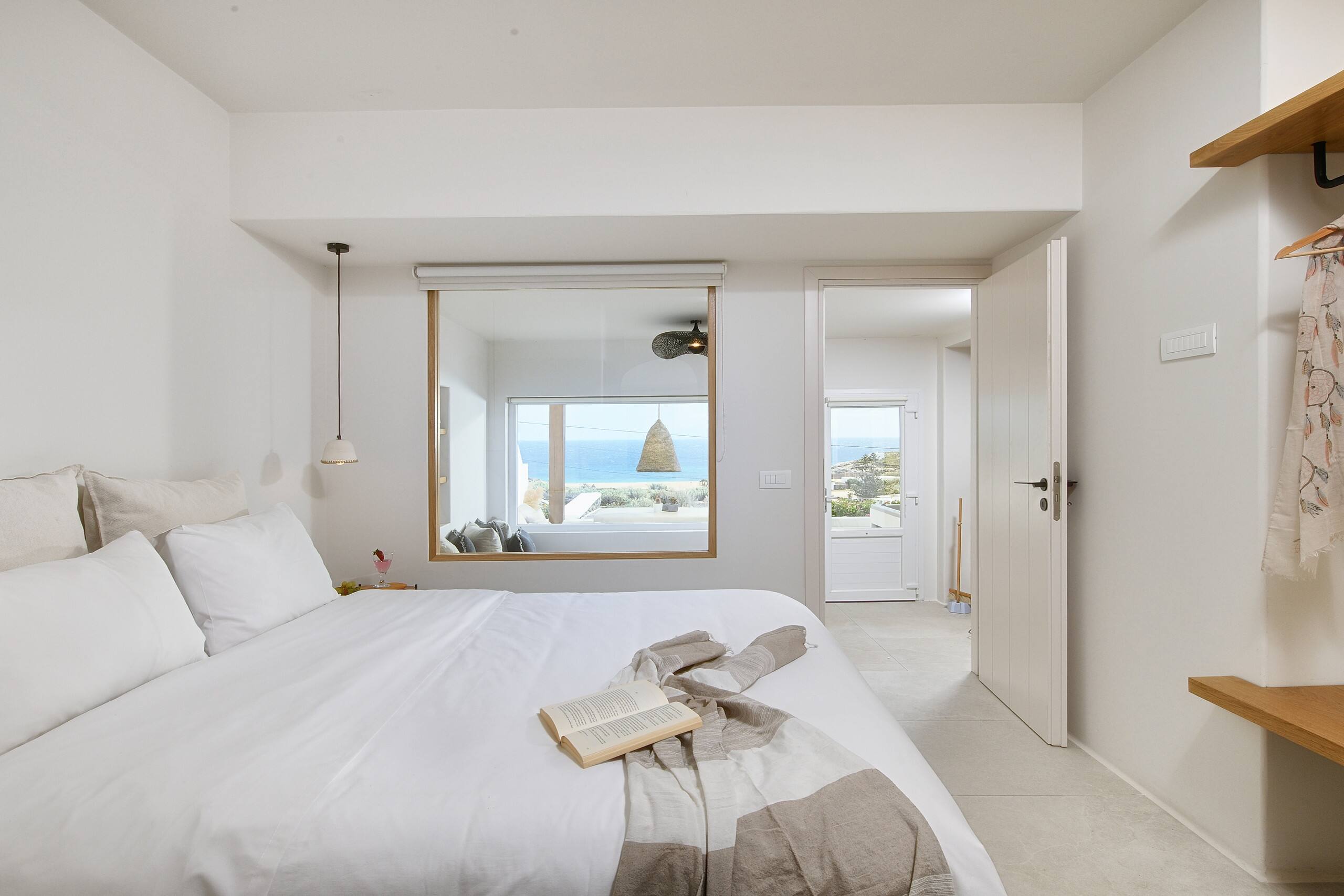 VLIA Mykonos Phos | Sea View Jacuzzi Residence 10
