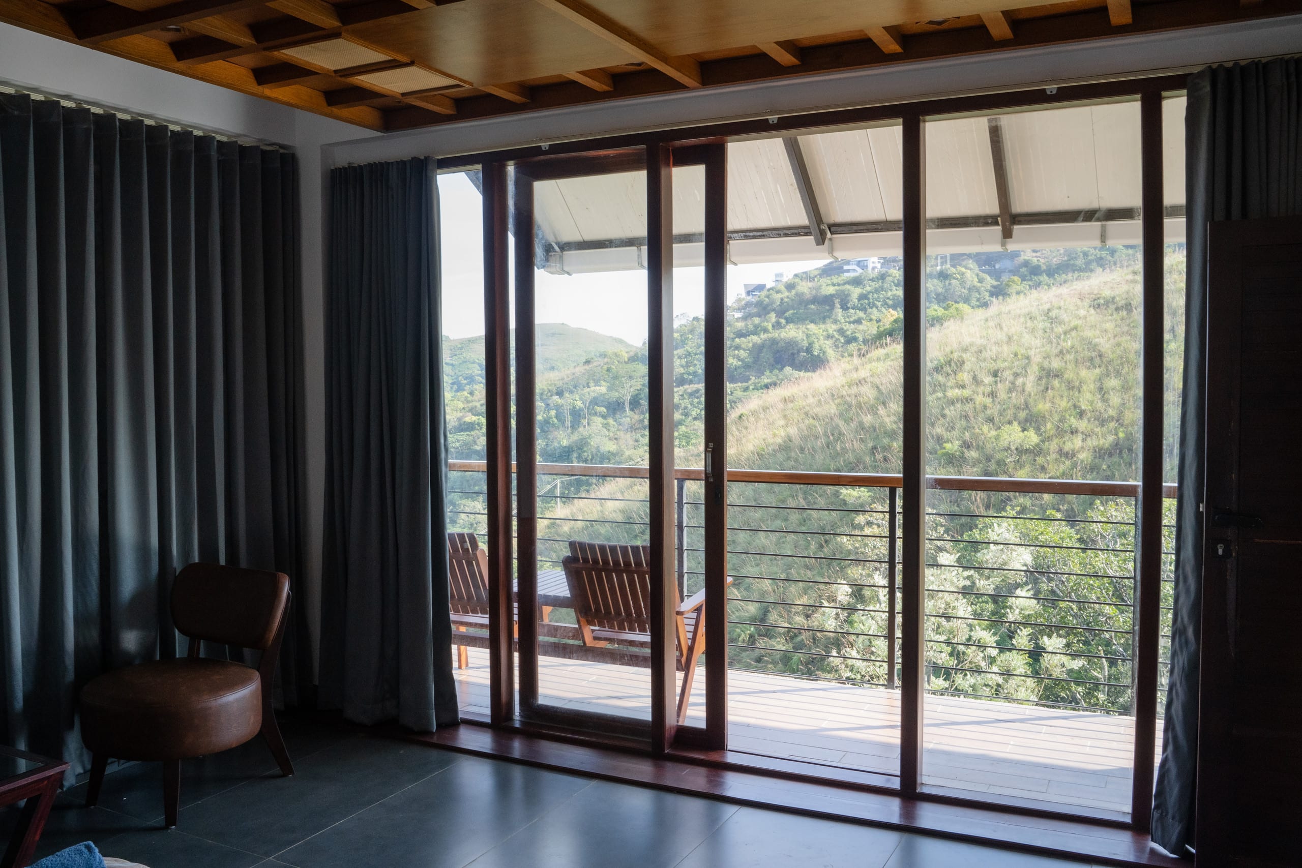 Sierra Trails: Modern 5BHK, hill-view, bfast incl 29
