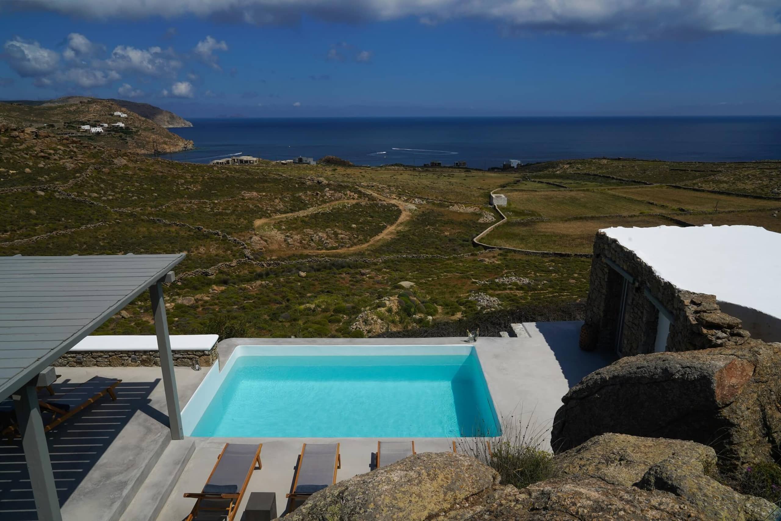 Magdaline Room - Pool, Views, Memories at Paradise 21