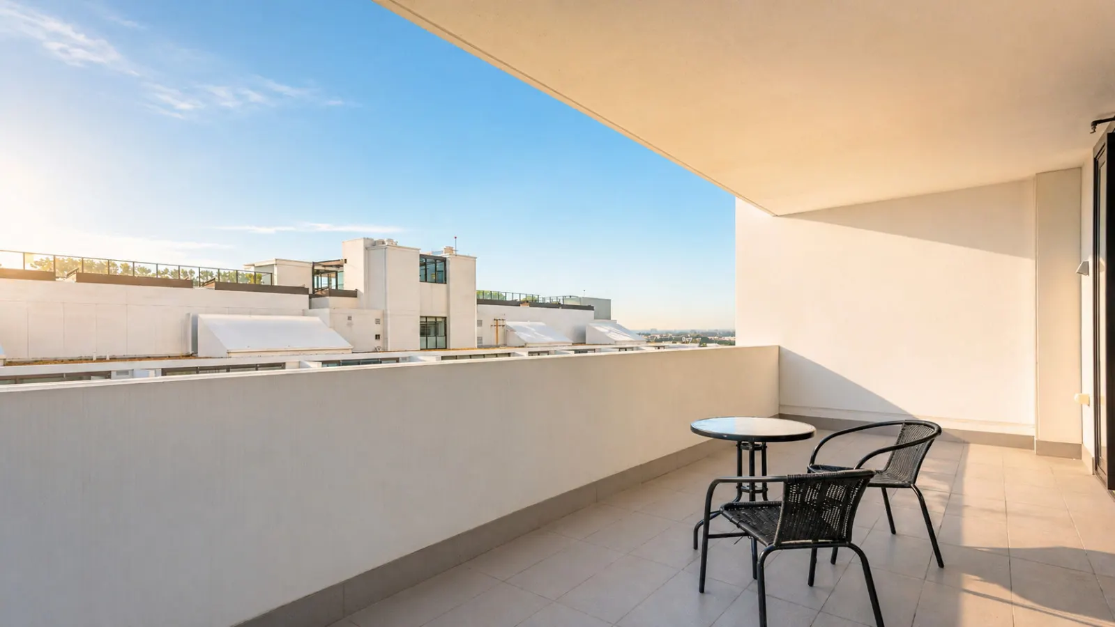 Mascot 2BR/2BA Station, Shops + Free Parking 11