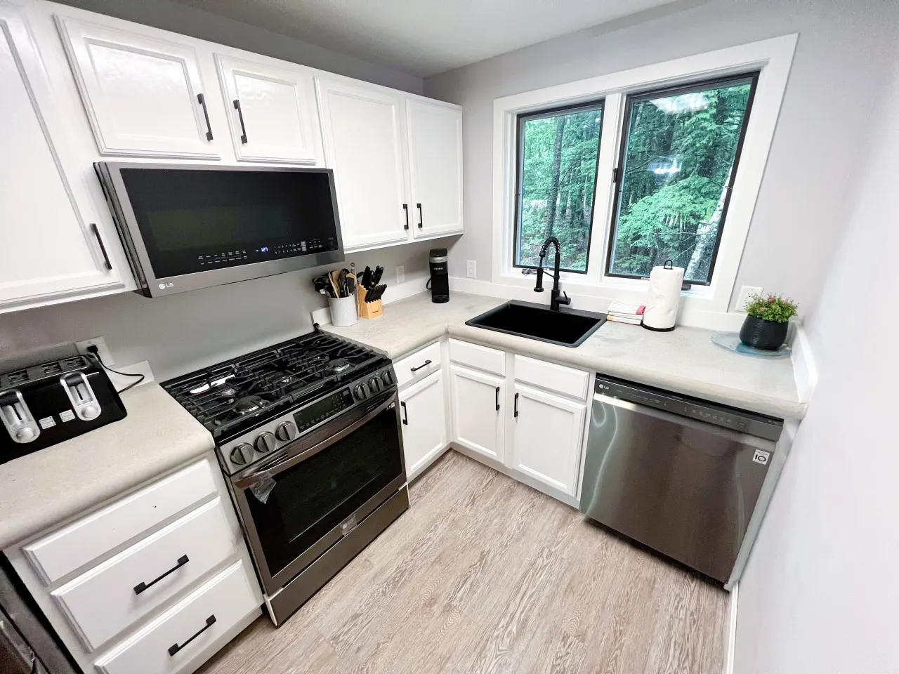 Stylish family fun-Cranmore Mtn-AC-Fireplace 12