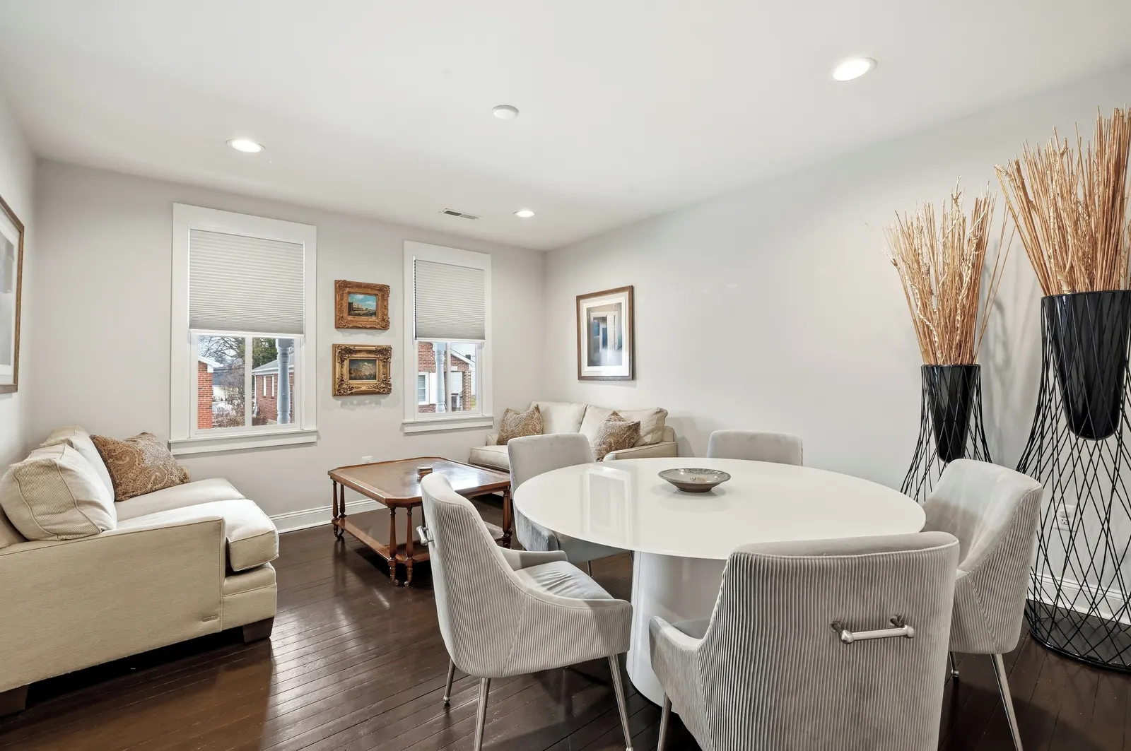Renovated 3B/3B Home Downtown Private Fire Pit 10