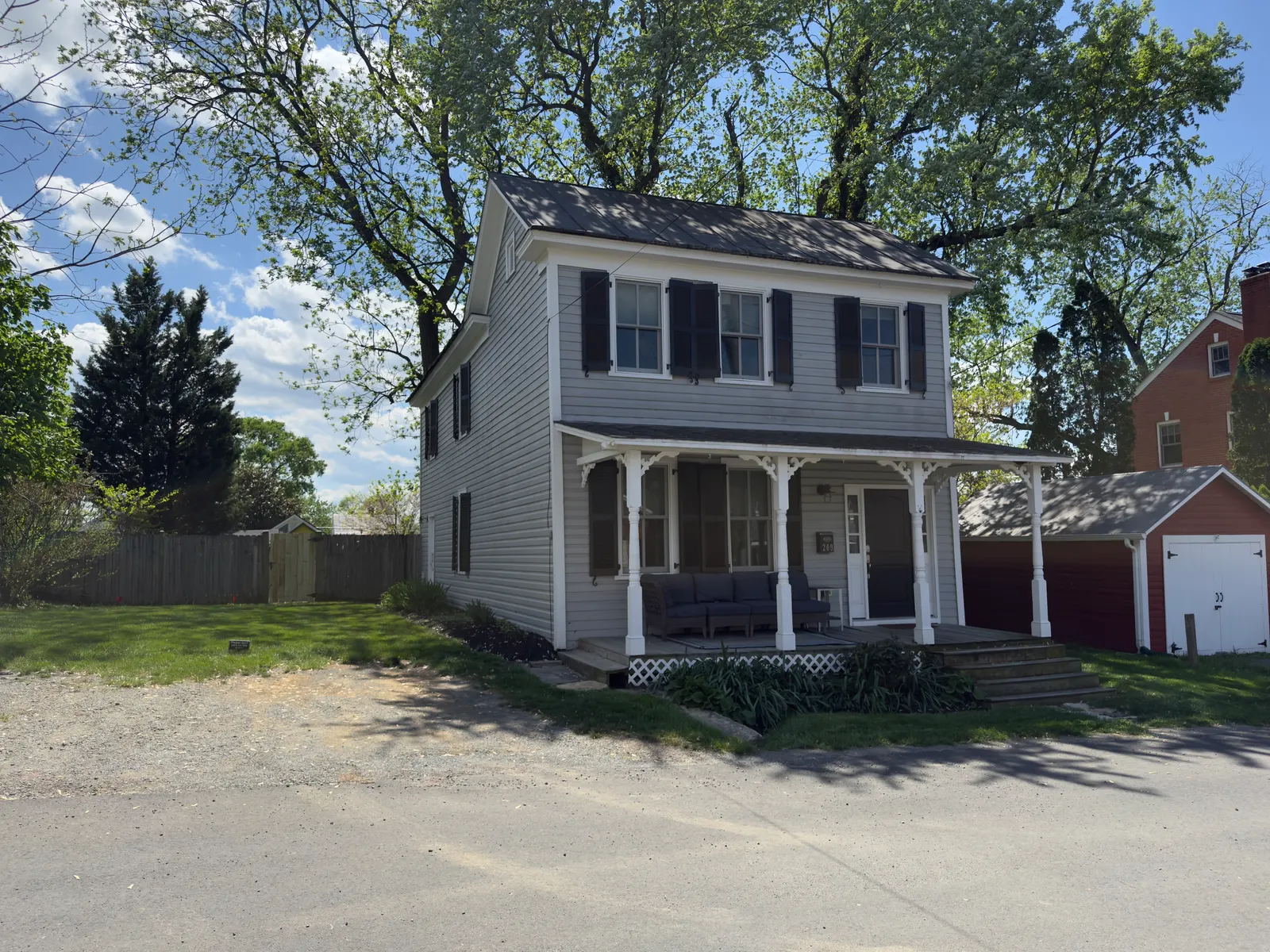 Renovated 3B/3B Home Downtown Private Fire Pit 8