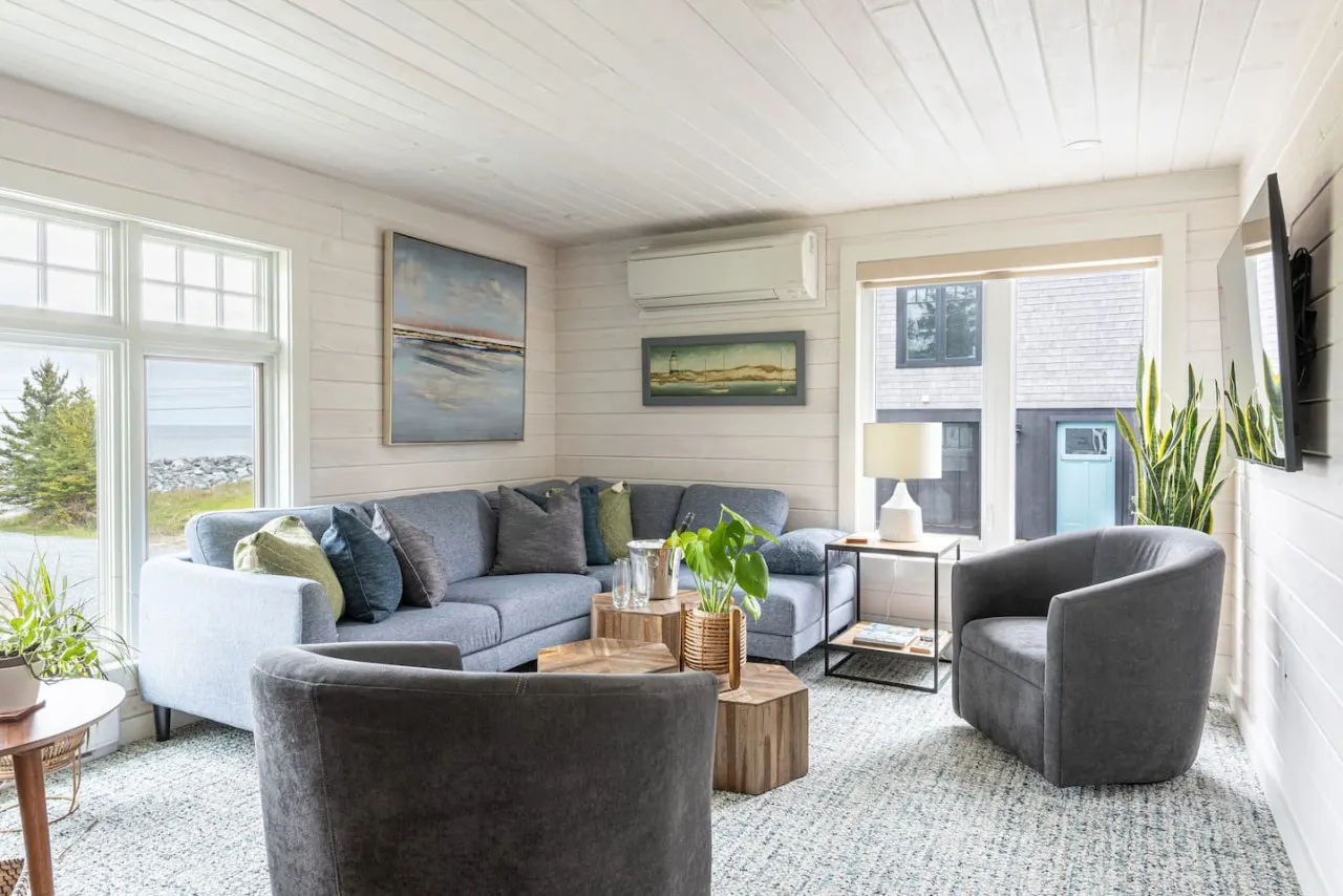 Puddin’ Pan - Cozy Beach House with Ocean View. Steps to Beach, Firepit 7