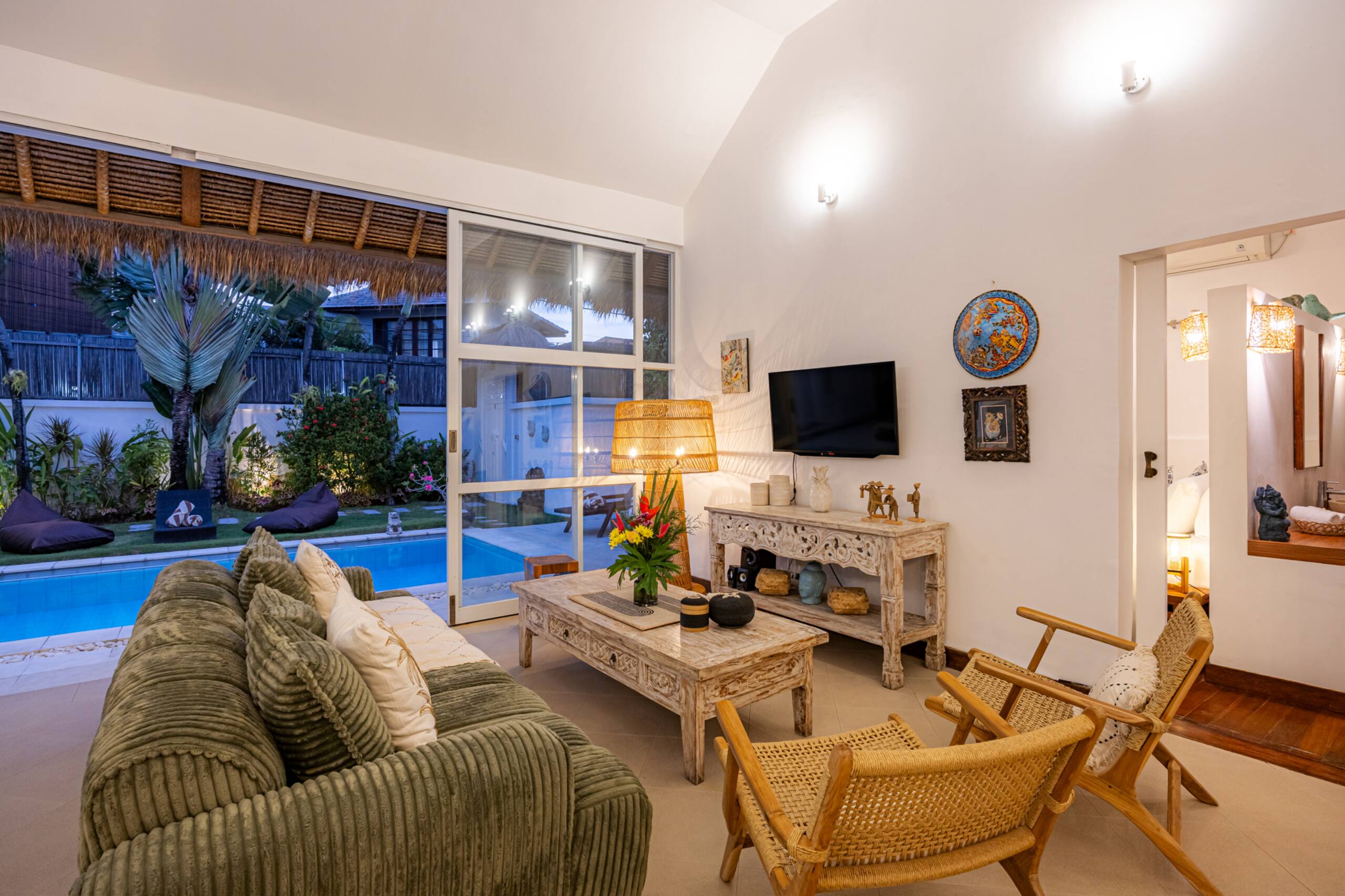 Villa in Seminyak – 10 min walk to Oberoi 10