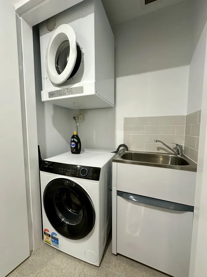 Luxury Aircon Apartment -Free parking, Walk to Hospital, UNSW & Dining 15