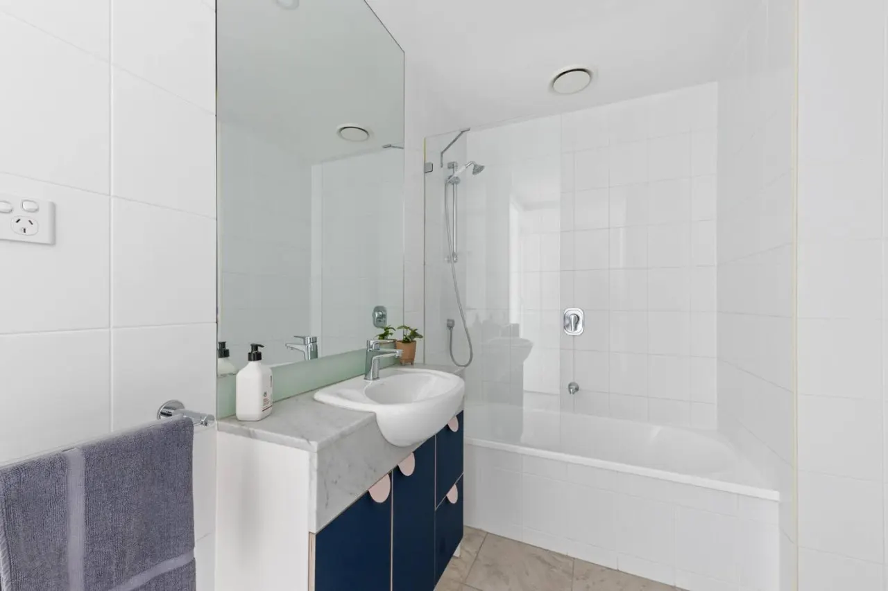 Andi - Your Spacious 3bed/2bath Melbourne Home! 20