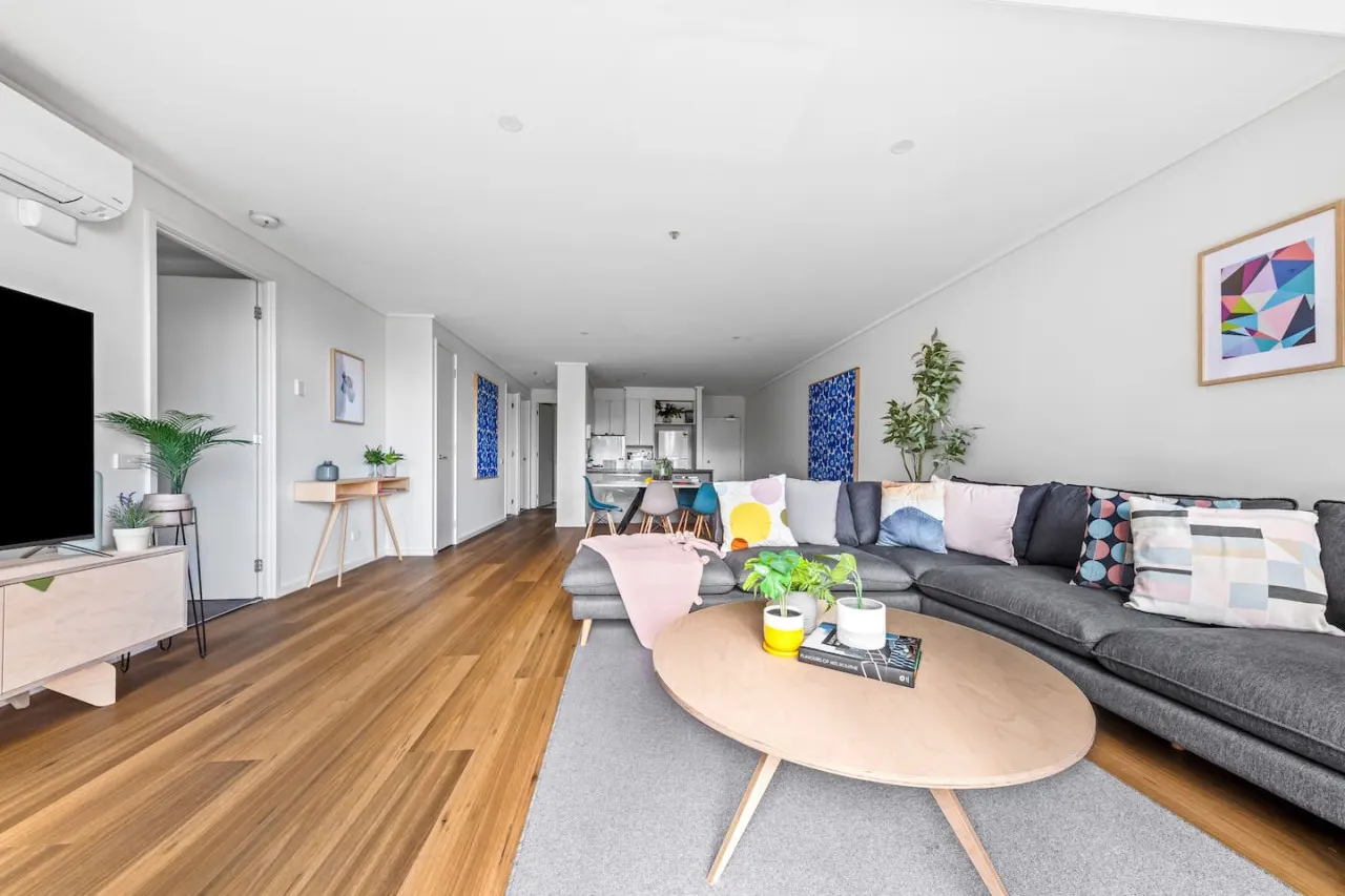 Andi - Your Spacious 3bed/2bath Melbourne Home! 5