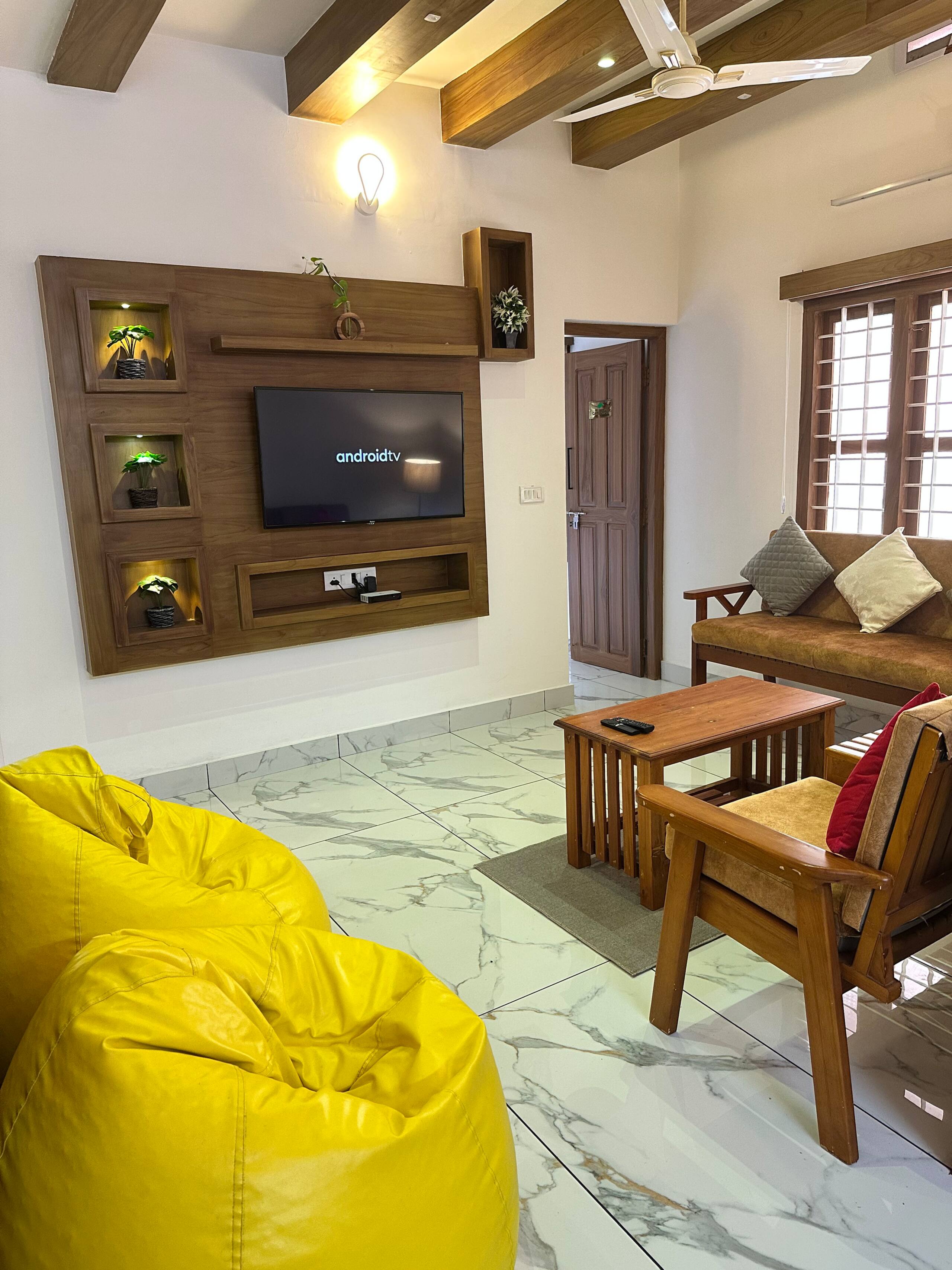 "Brookview"-Mesmerizing Coffee Villa with Pool 3BR 2