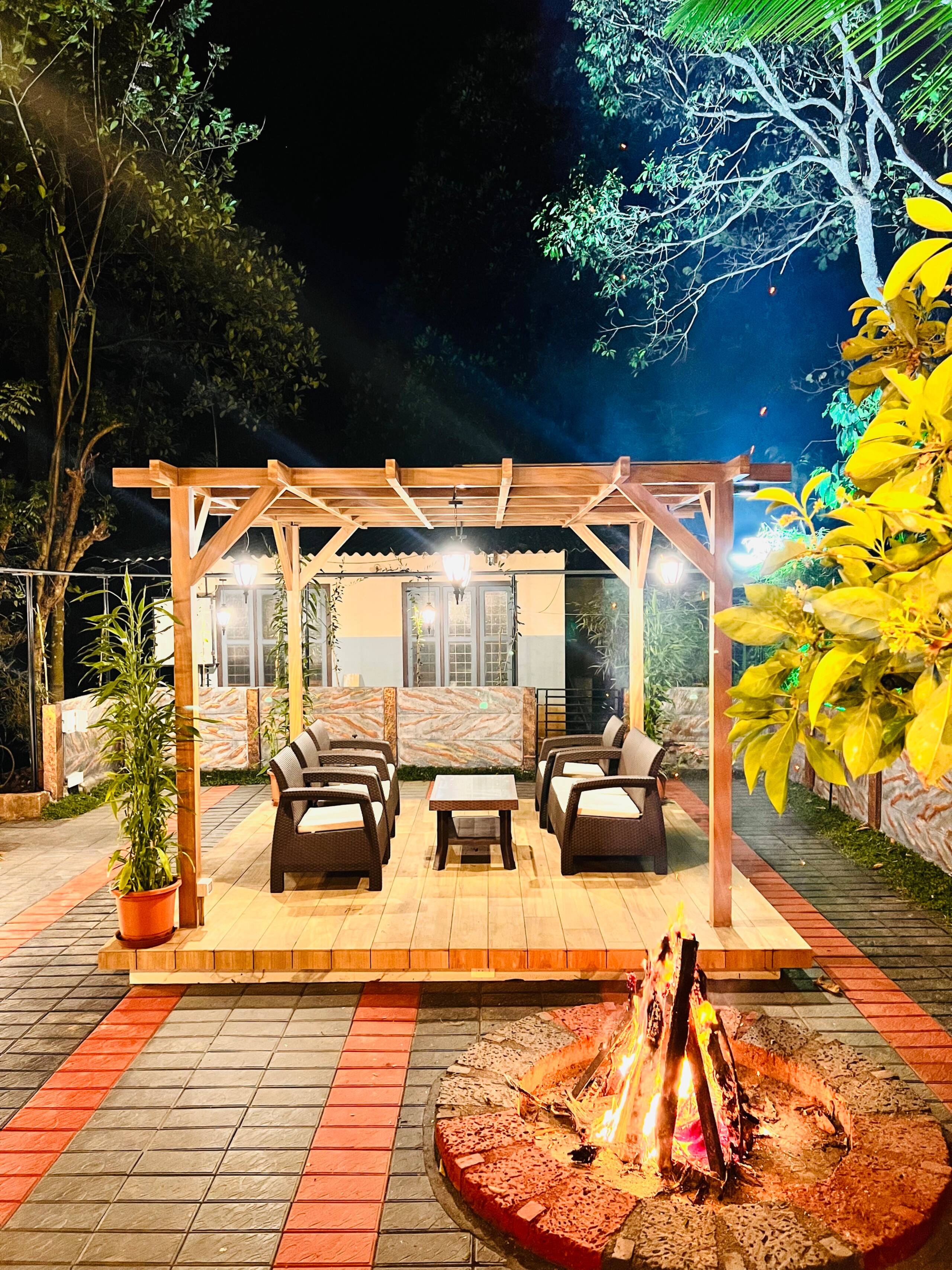 "Brookview"-Mesmerizing Coffee Villa with Pool 3BR 28