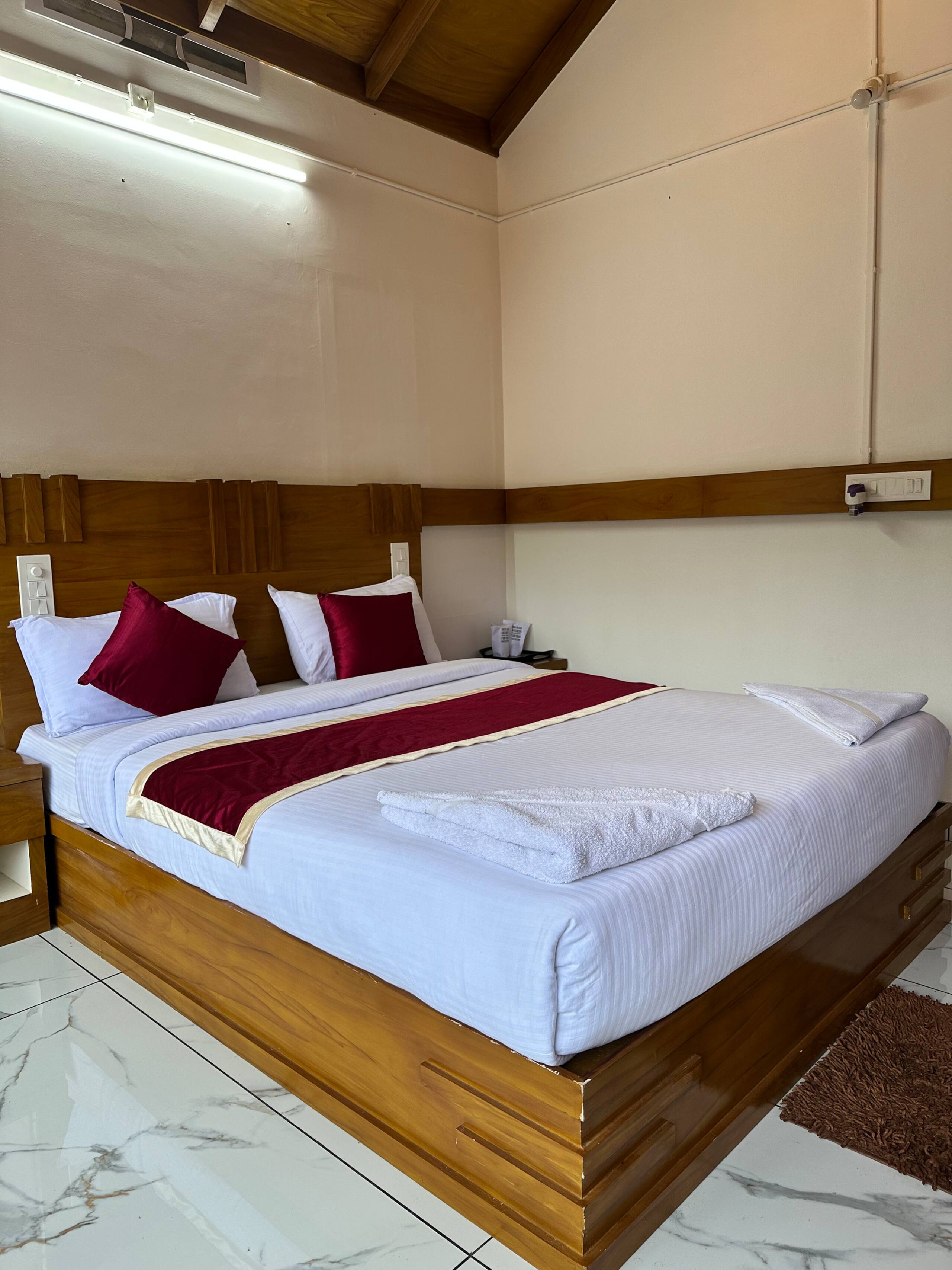 "Brookview"-Mesmerizing Coffee Villa with Pool 3BR 10