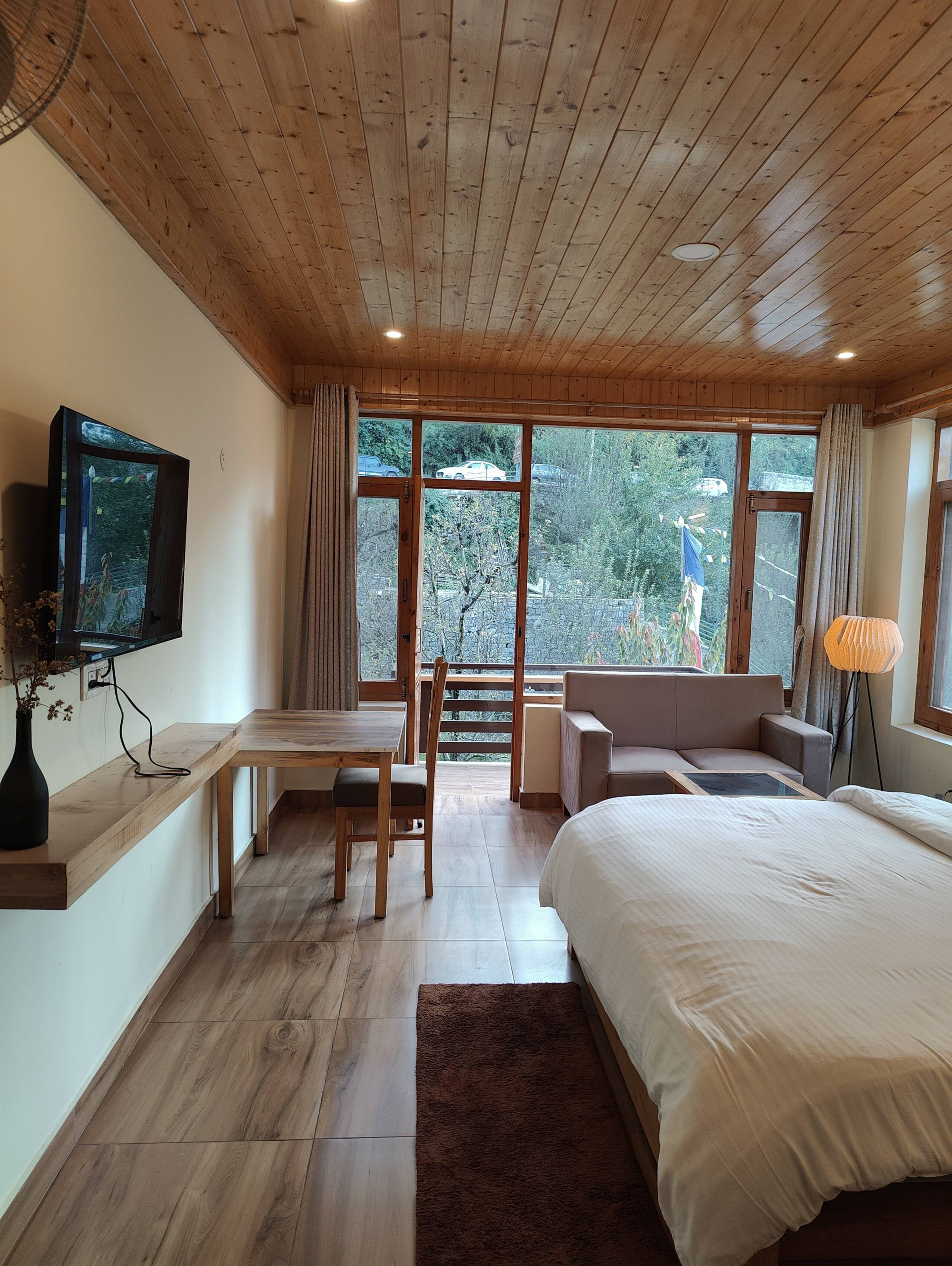 Yutori Homestay Manali | 6-BR Villa 19