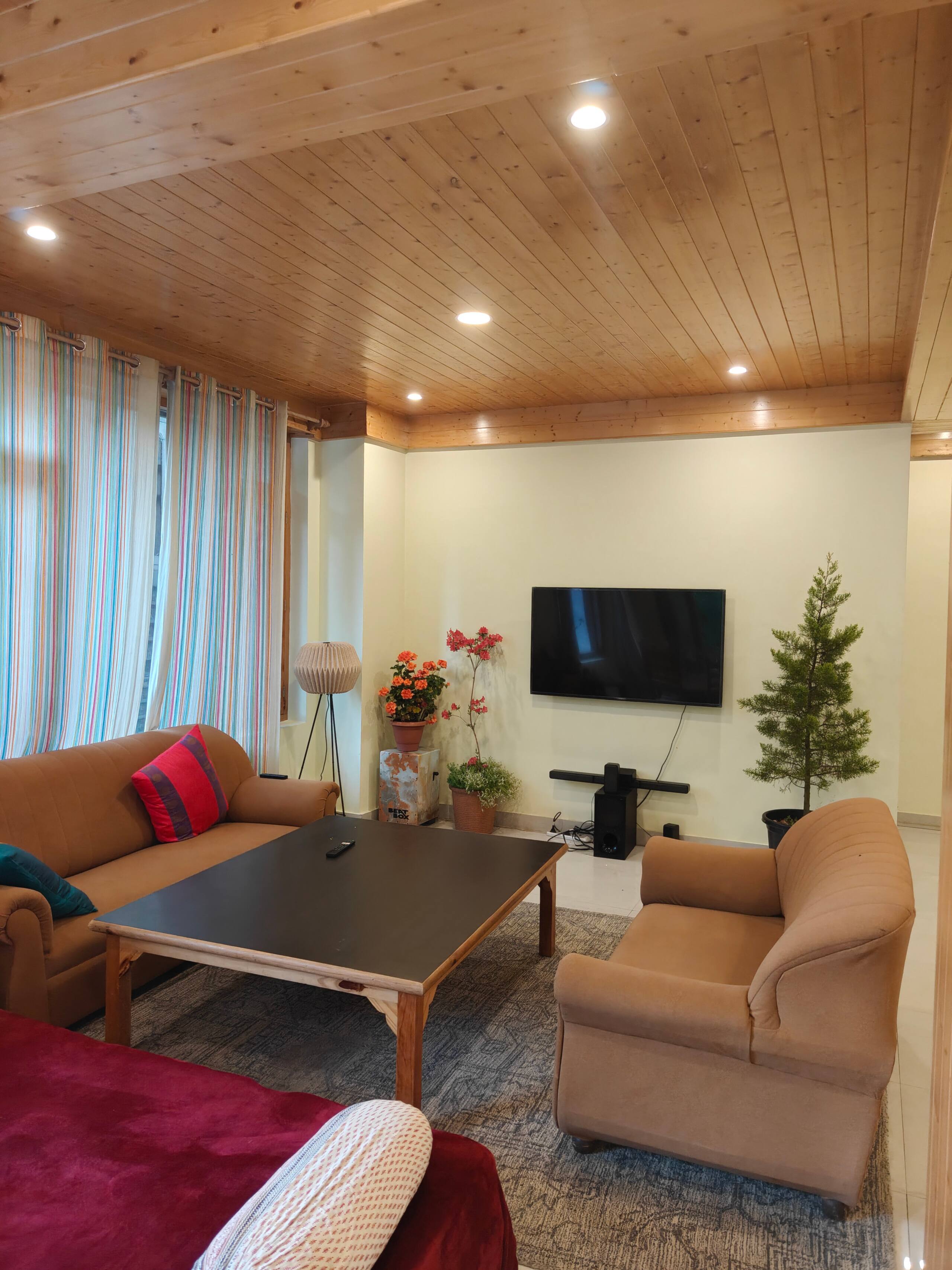 Yutori Homestay Manali | 6-BR Villa 12