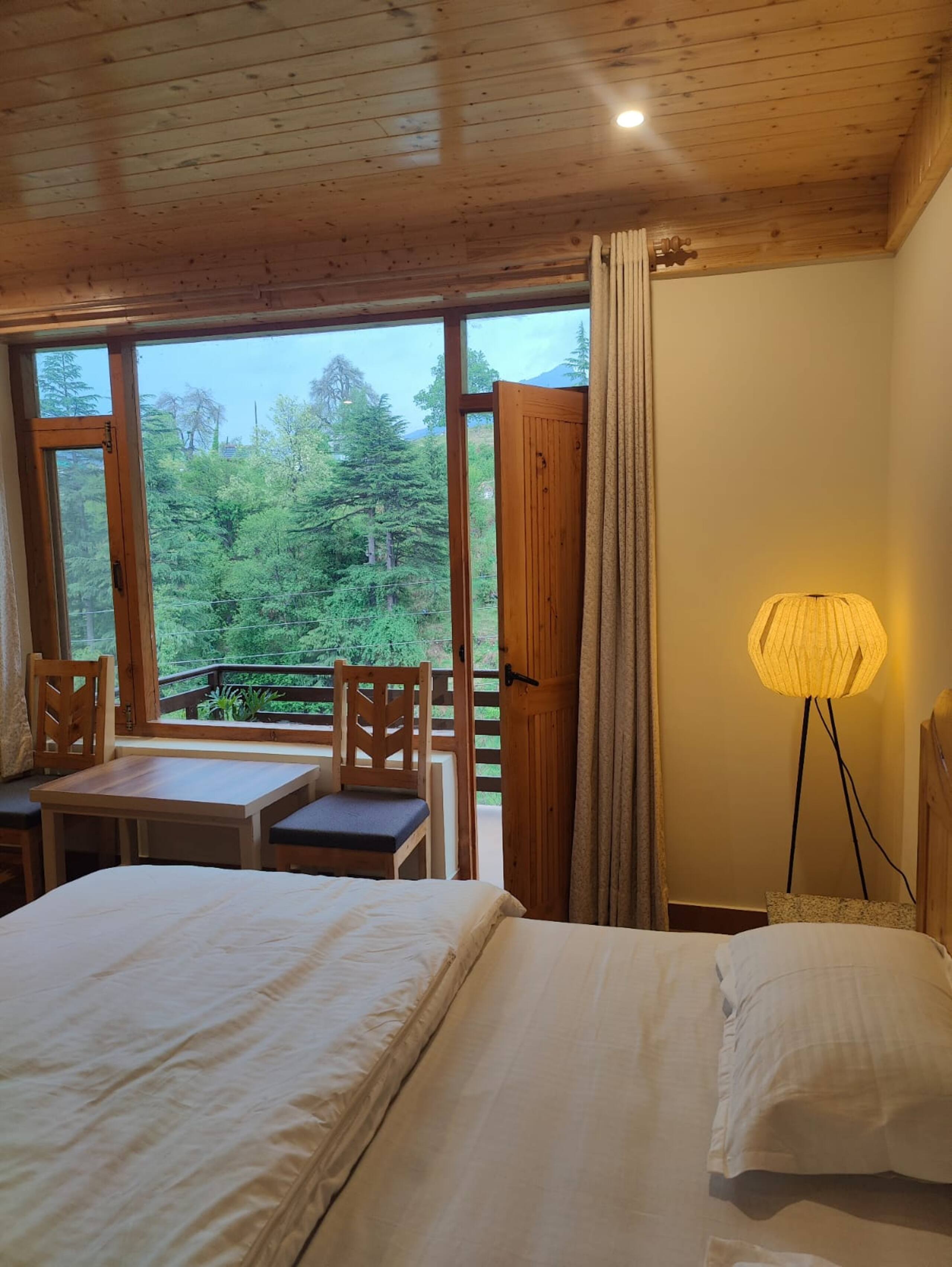 Yutori Homestay Manali | 6-BR Villa 21