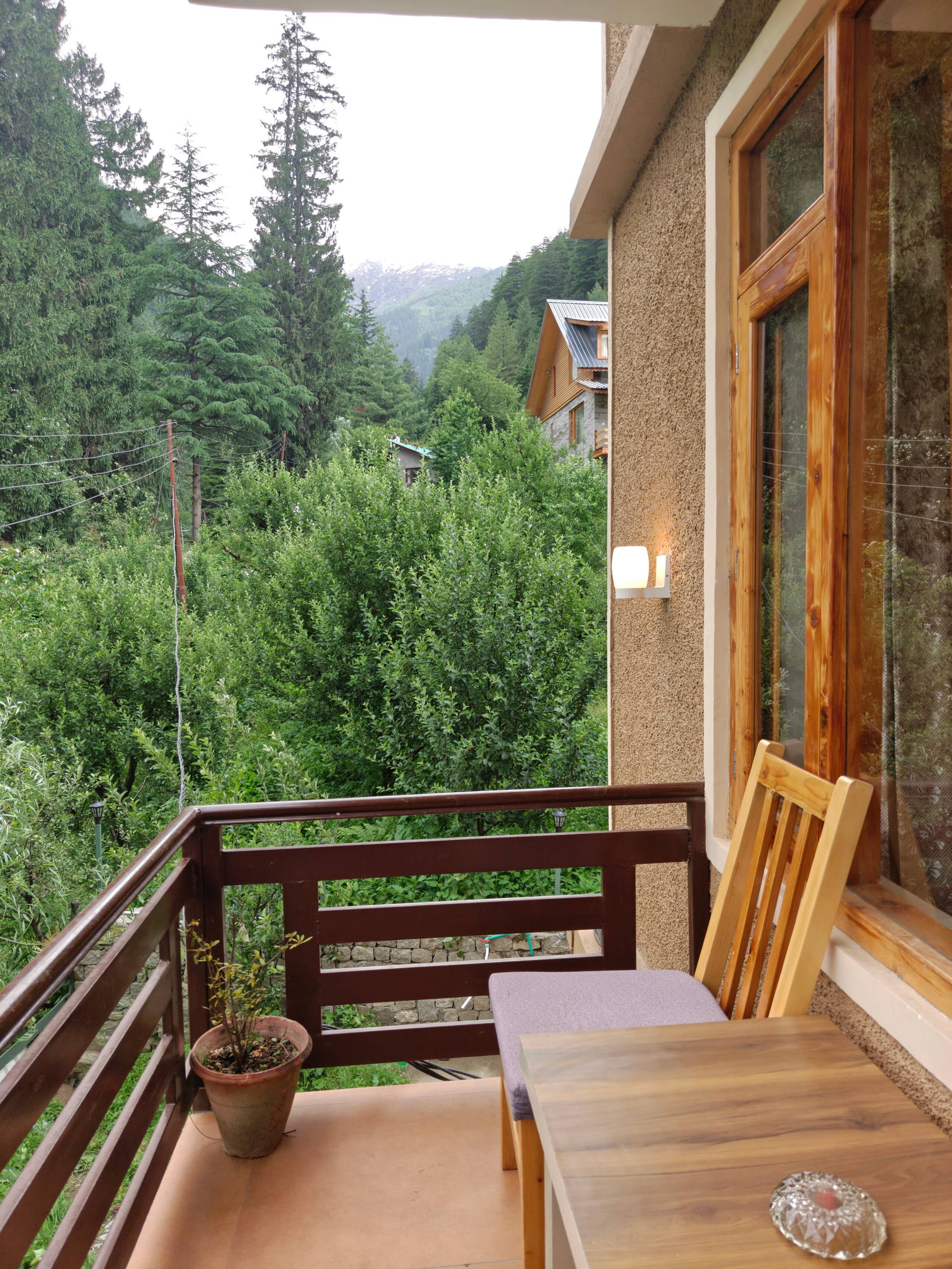 Yutori Homestay Manali | 6-BR Villa 30