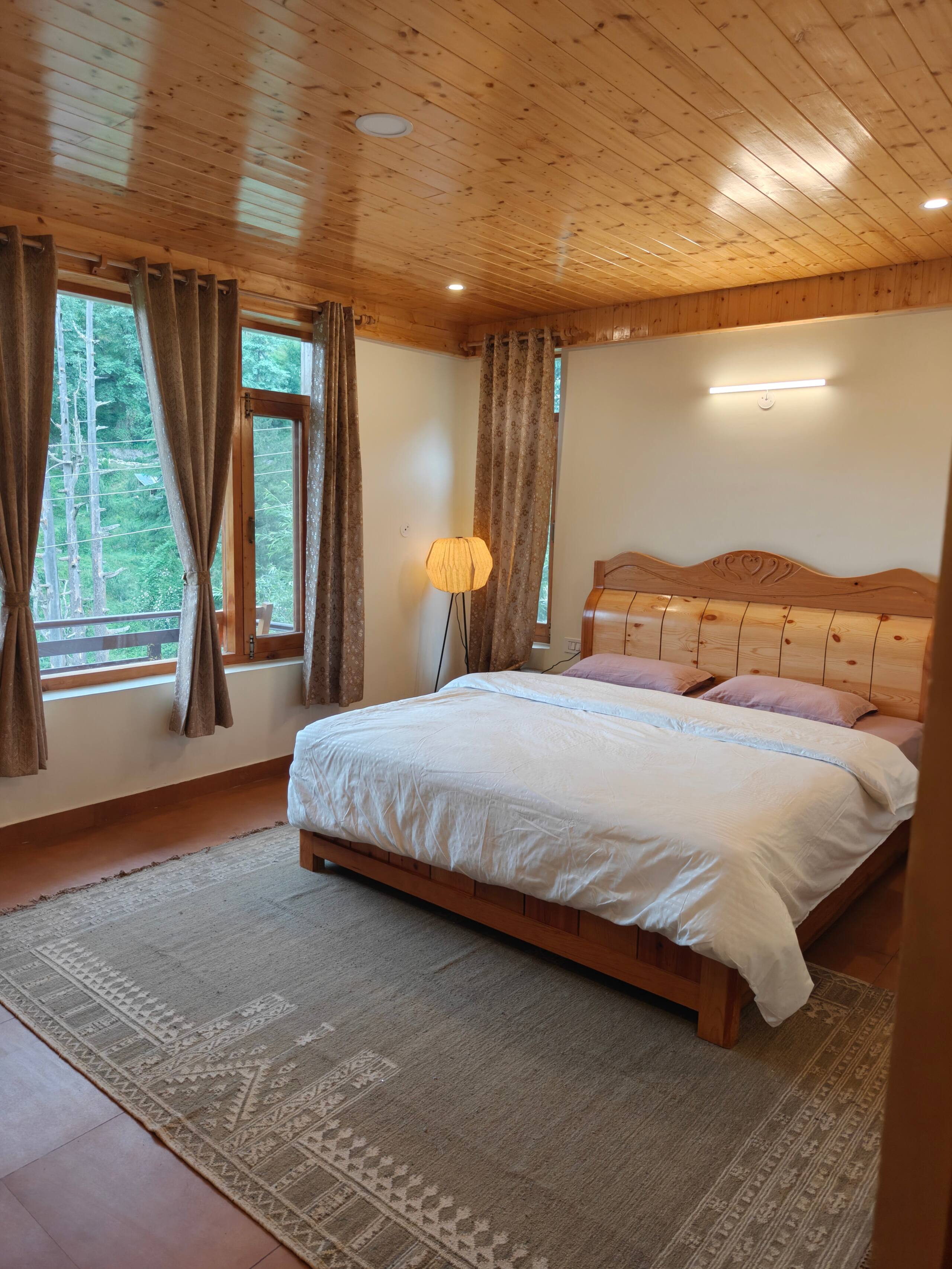 Yutori Homestay Manali | 6-BR Villa 28