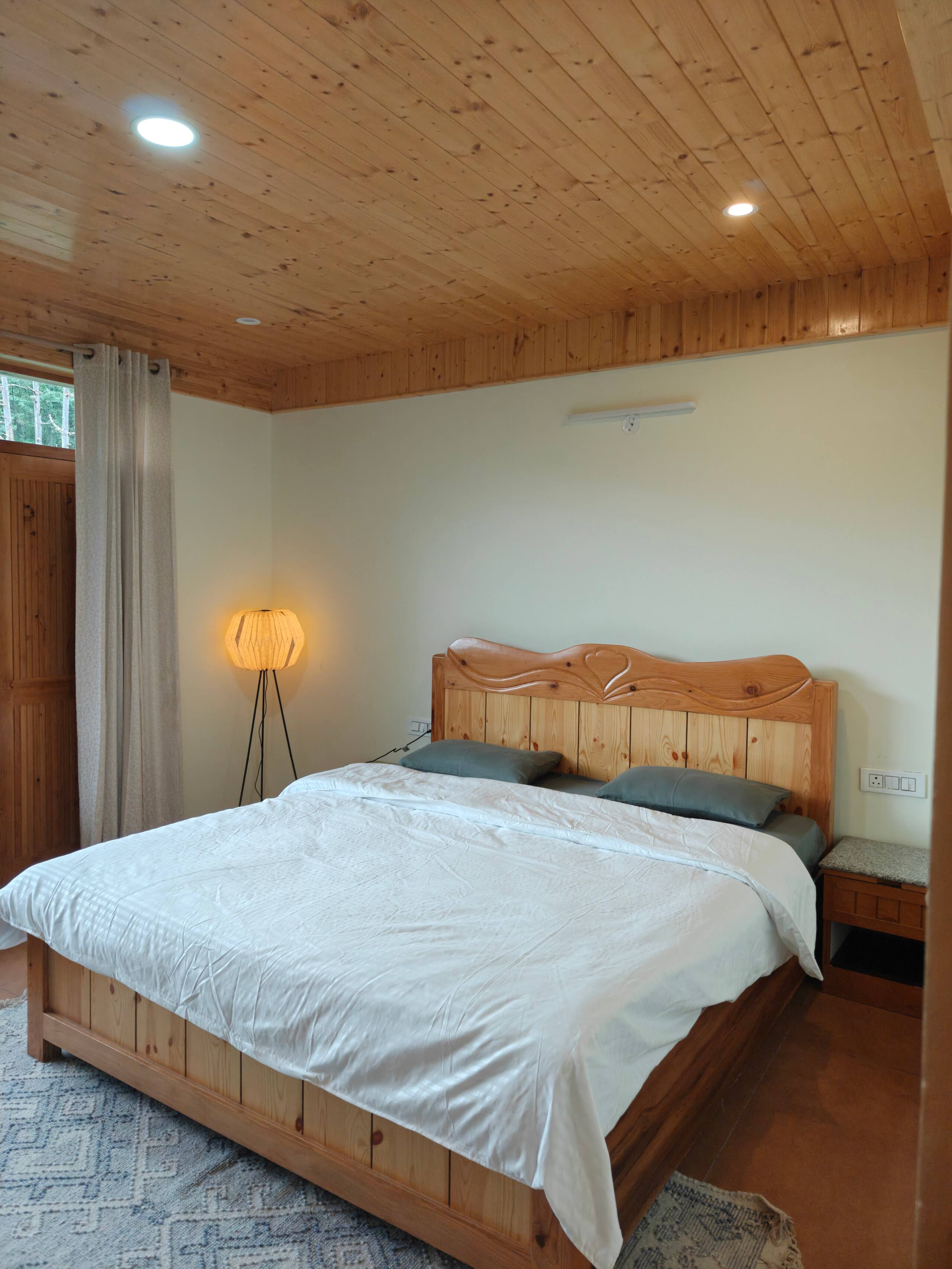 Yutori Homestay Manali | 6-BR Villa 25