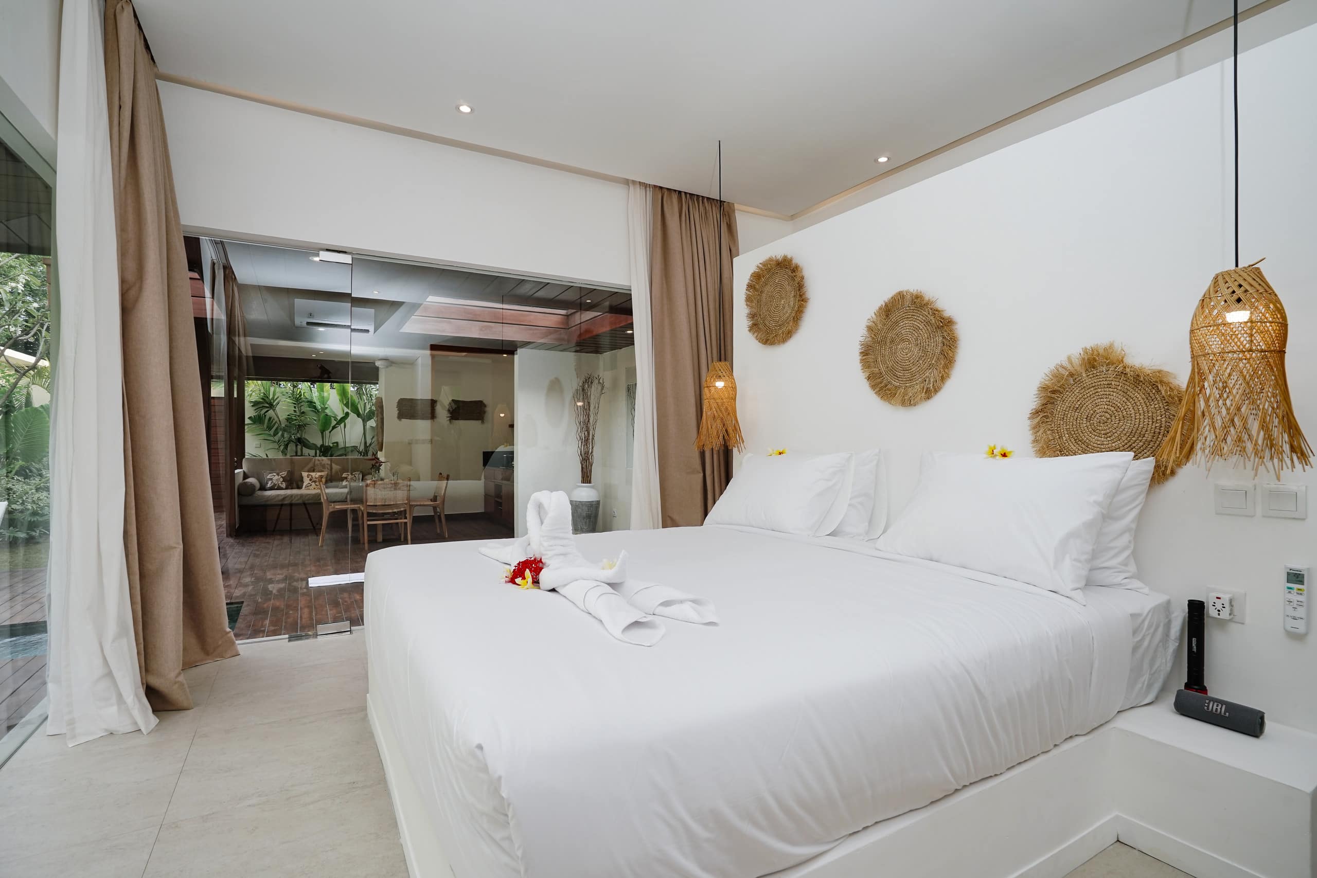 Private tropical hideaway with pool in North Bali — photo 2