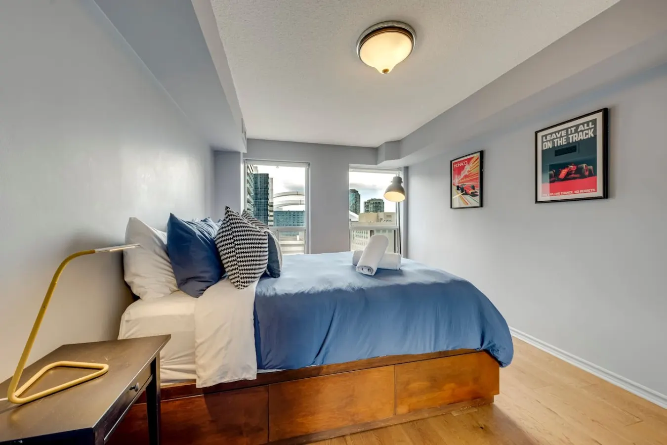 Stylish 1BR Condo Large Home Office City Views 10