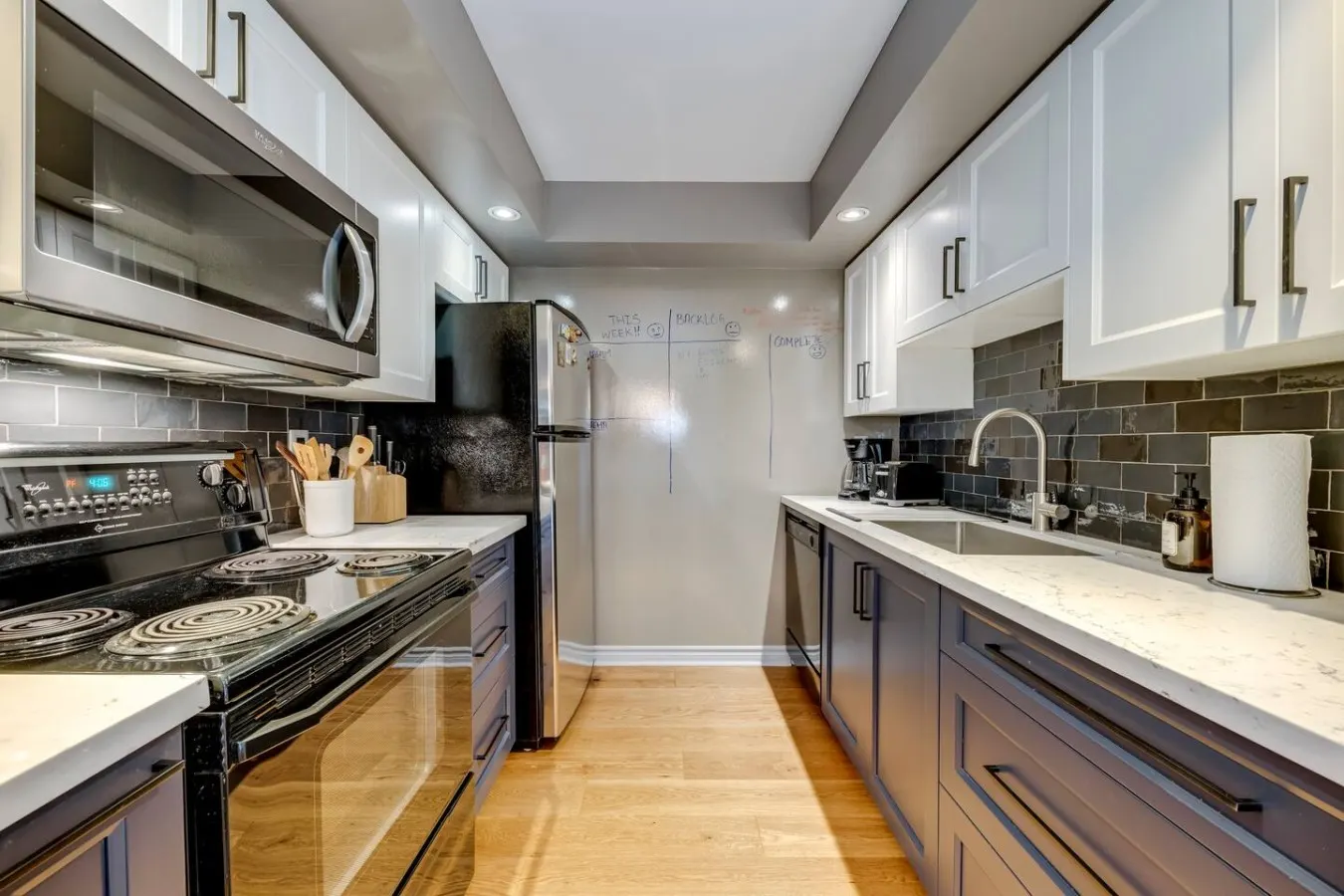 Stylish 1BR Condo Large Home Office City Views 17