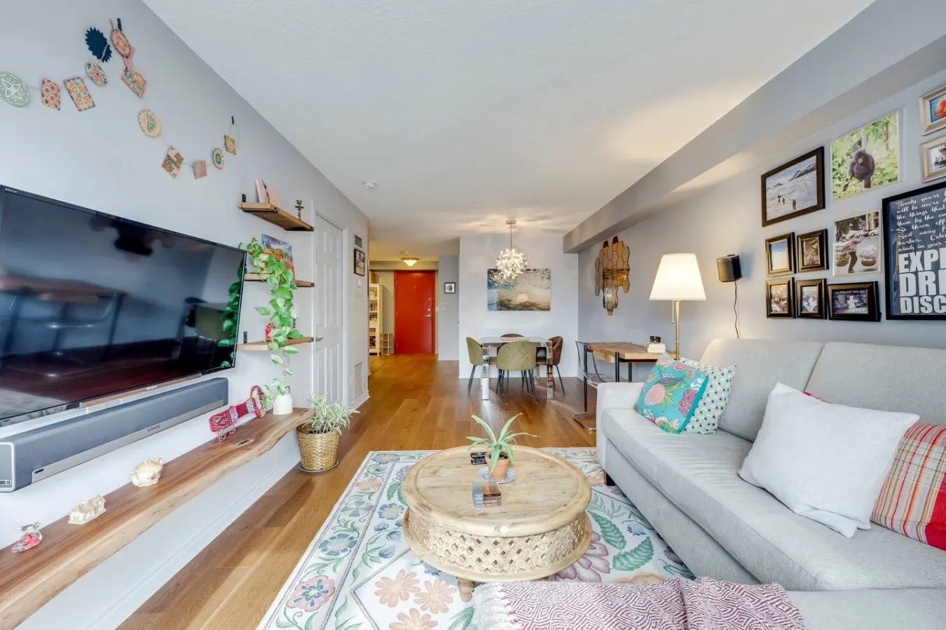 Stylish 1BR Condo Large Home Office City Views 7