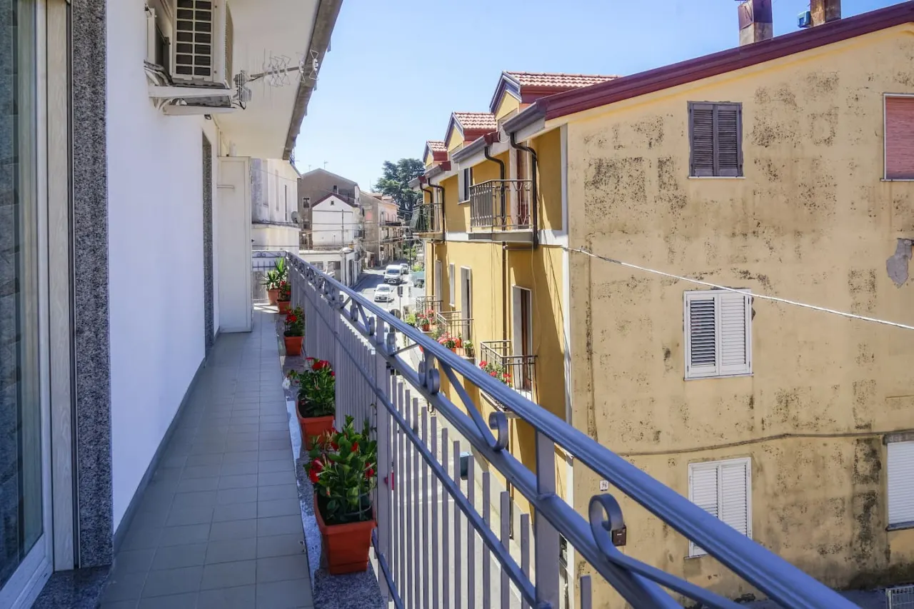 Nonna Carmela Holiday House - Camera Matrimoniale con cucina Carmy 16