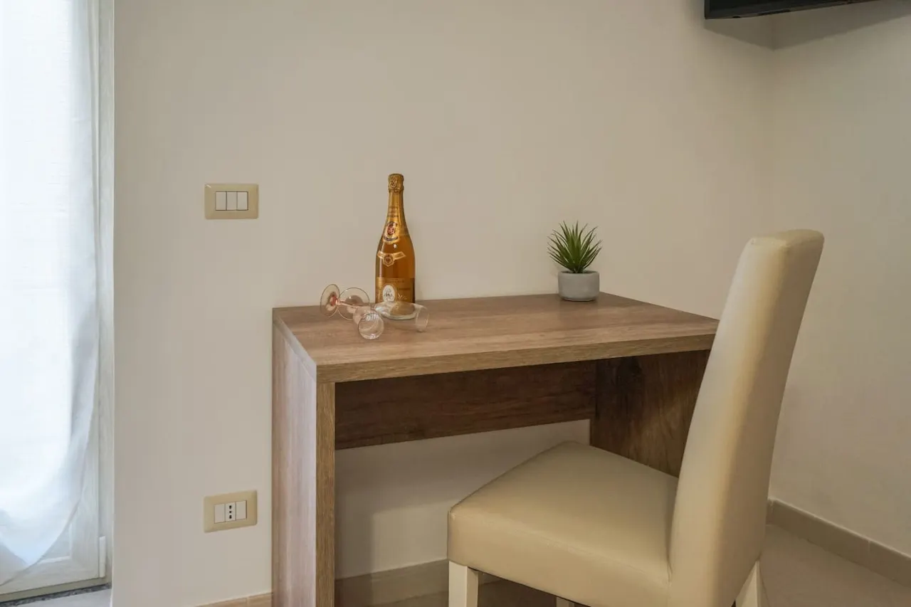 Nonna Carmela Holiday House - Camera Matrimoniale con cucina Carmy — photo 3