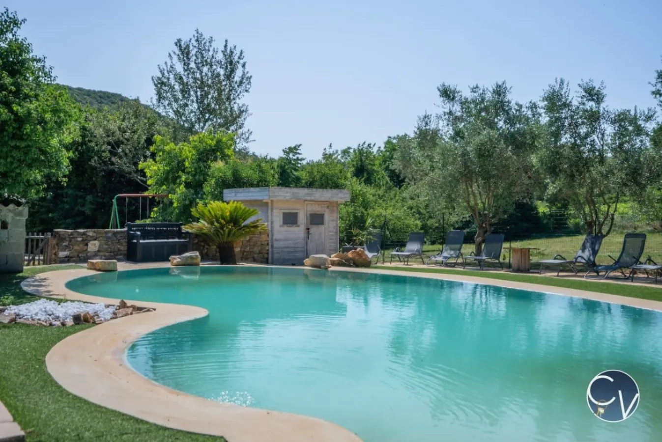 Grande maison et loft moderne - Piscine privée 7