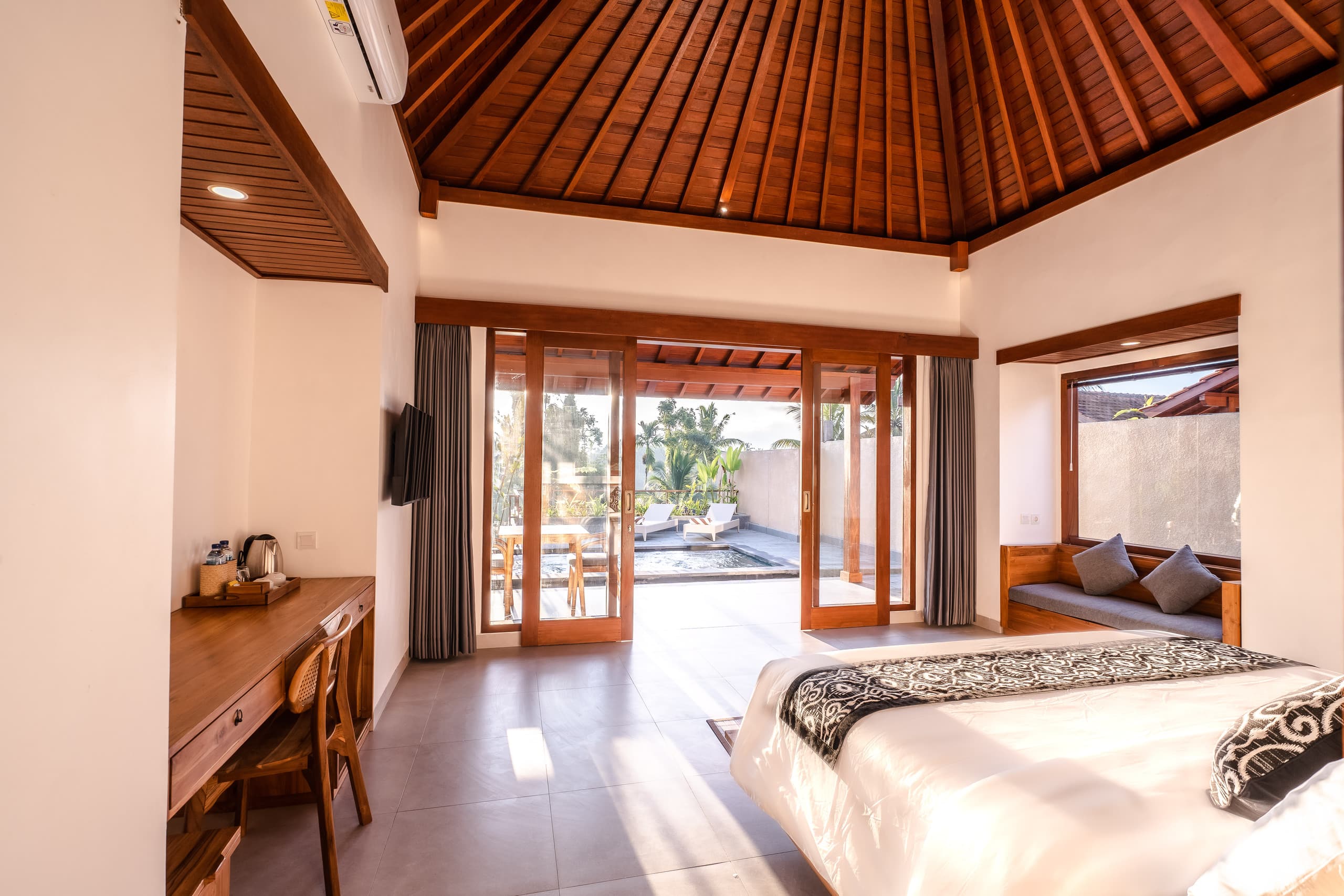 Luxury Villa Private Pool with Mount Agung view — photo 3