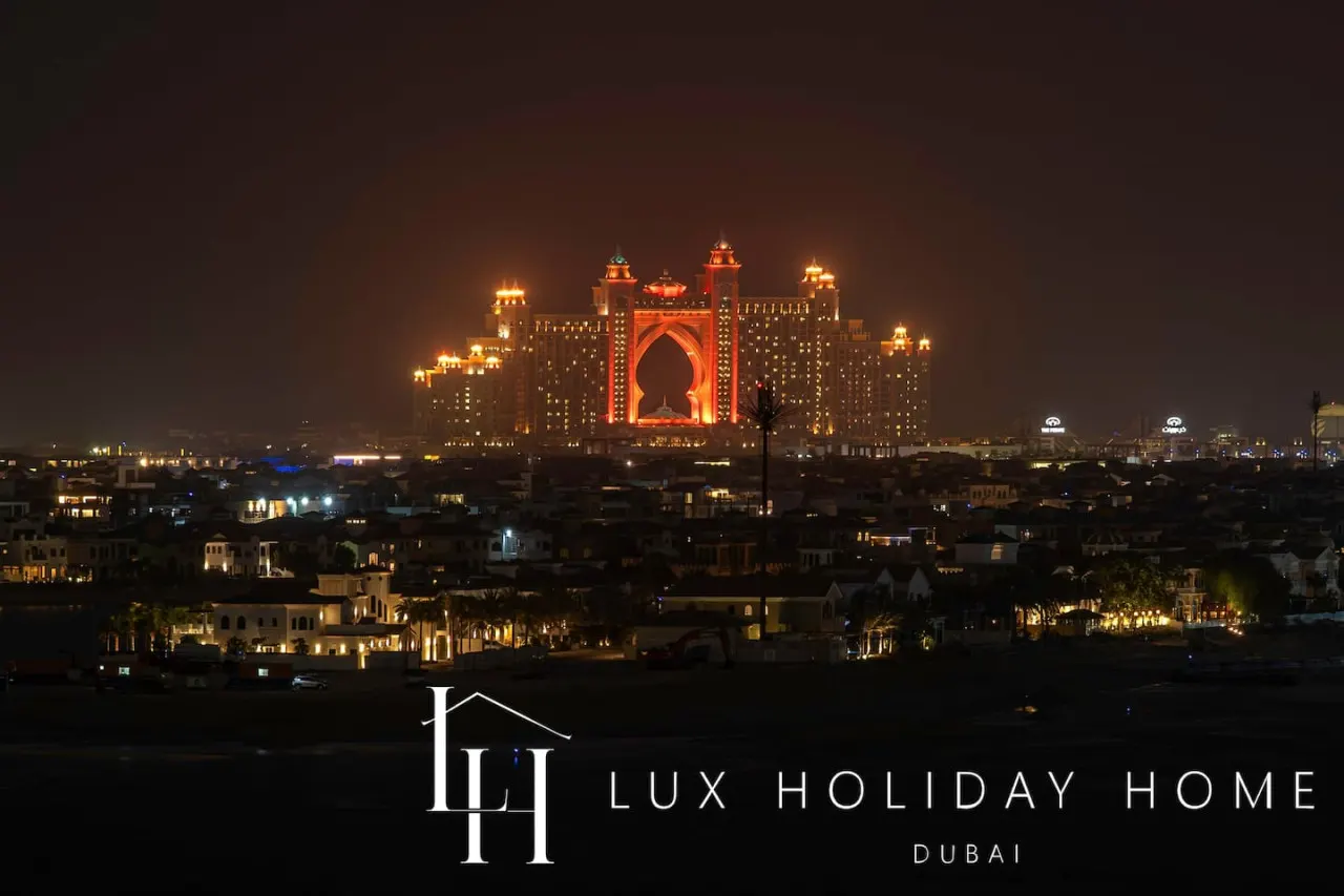 LUX Iconic Views at The Palm Tower Suite 3 9