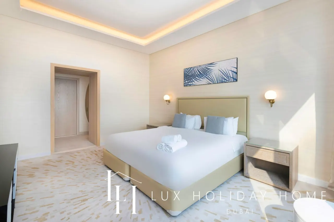 LUX Iconic Views at The Palm Tower Suite 3 13