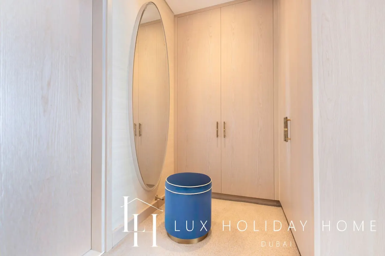 LUX Iconic Views at The Palm Tower Suite 3 15