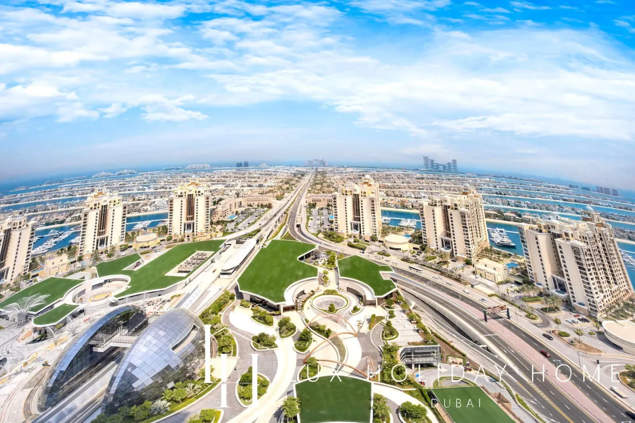 LUX Iconic Views at The Palm Tower Suite 3 19