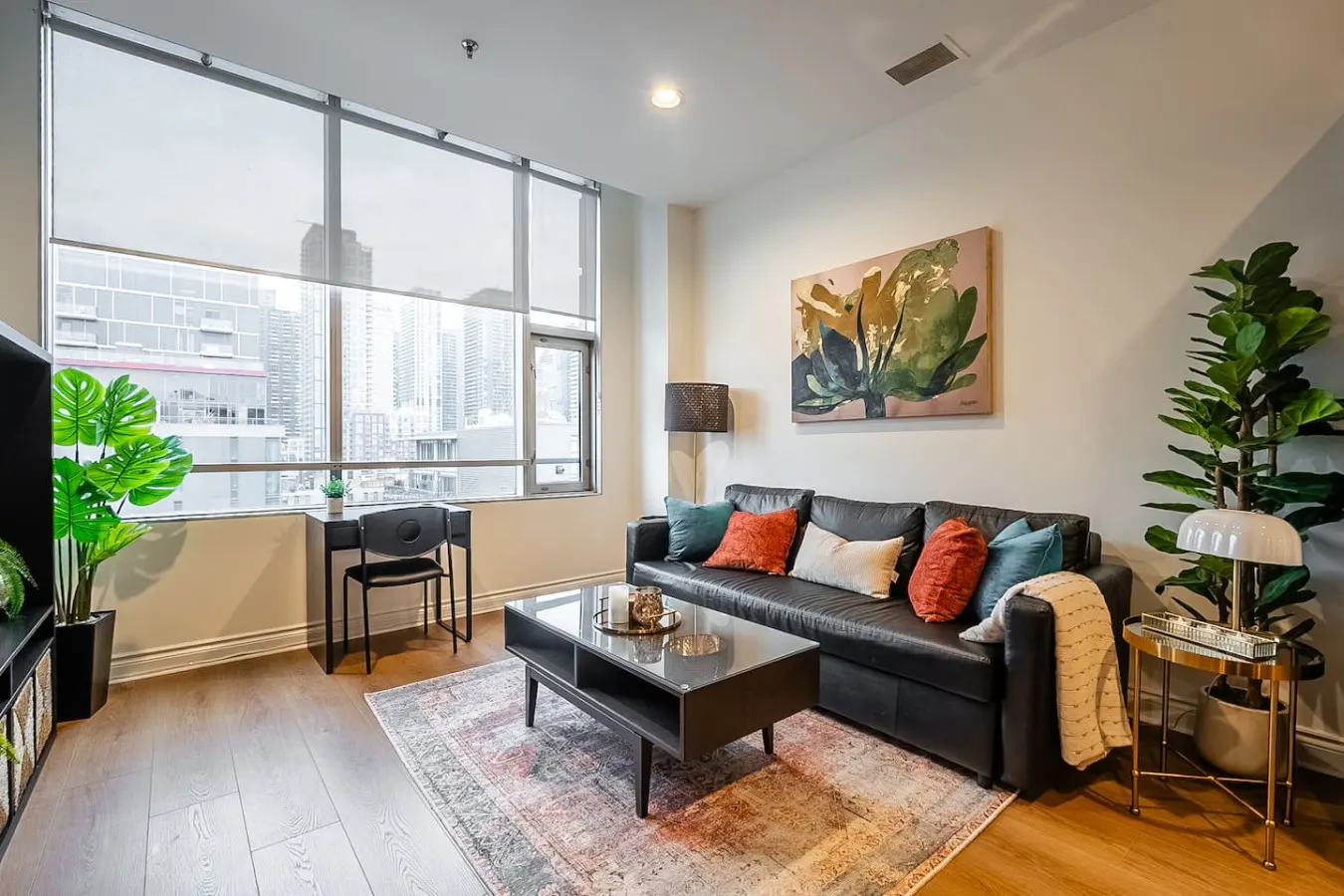 Newly Designed 2BR Condo Prime Area Parking 2
