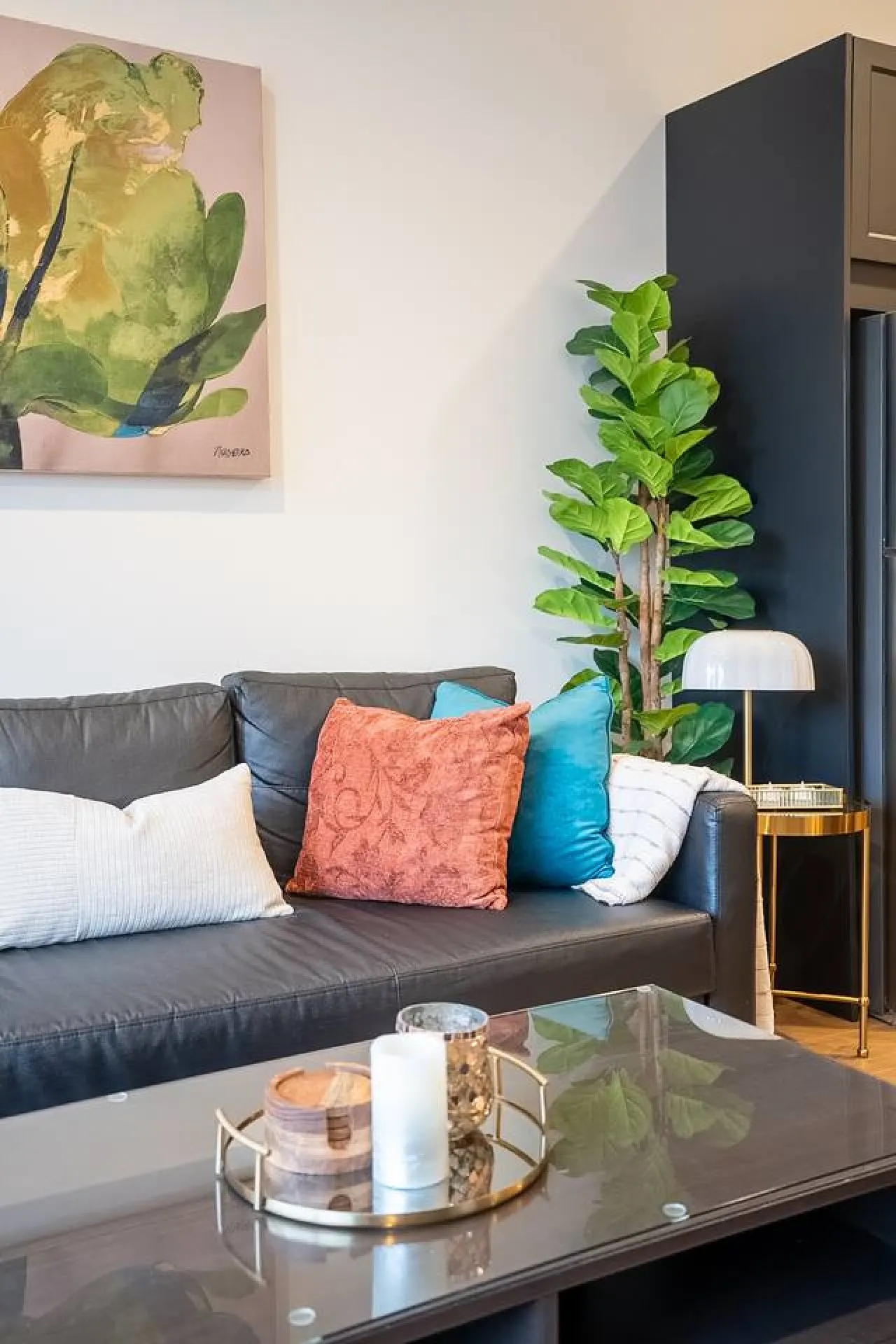 Newly Designed 2BR Condo Prime Area Parking 16