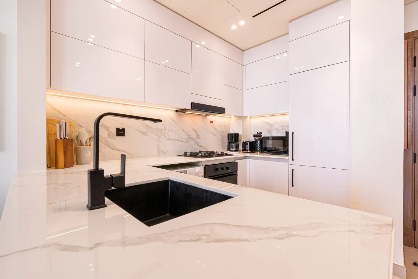 Sleek Modern Home in the Heart of JVC 8