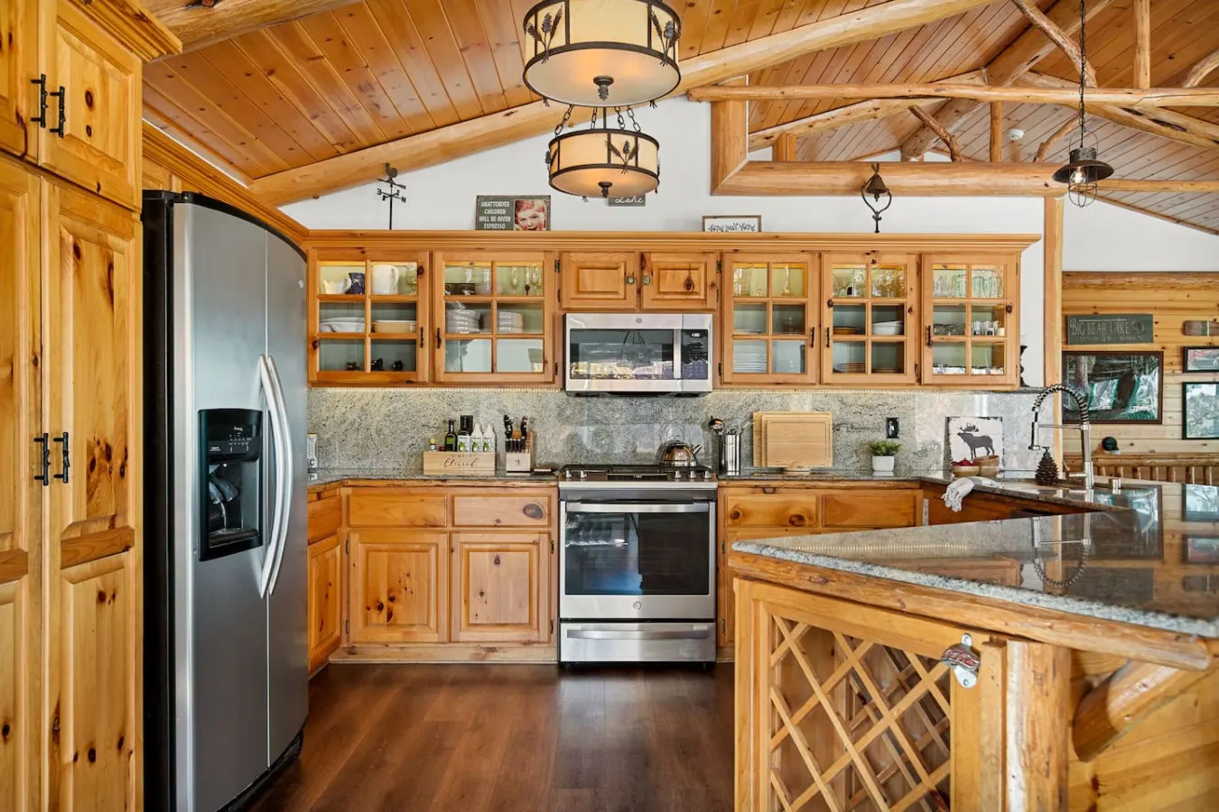 It's a Wonderful Lodge Sauna, Hot Tub, Game Room 3