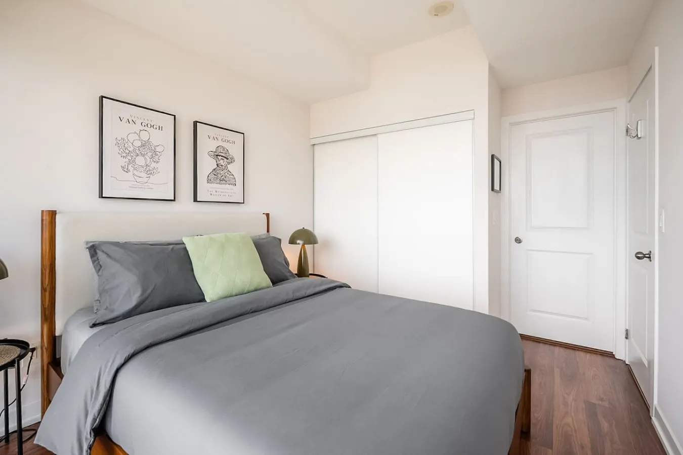 Designer 1BR Suite King East Skyline Views 15